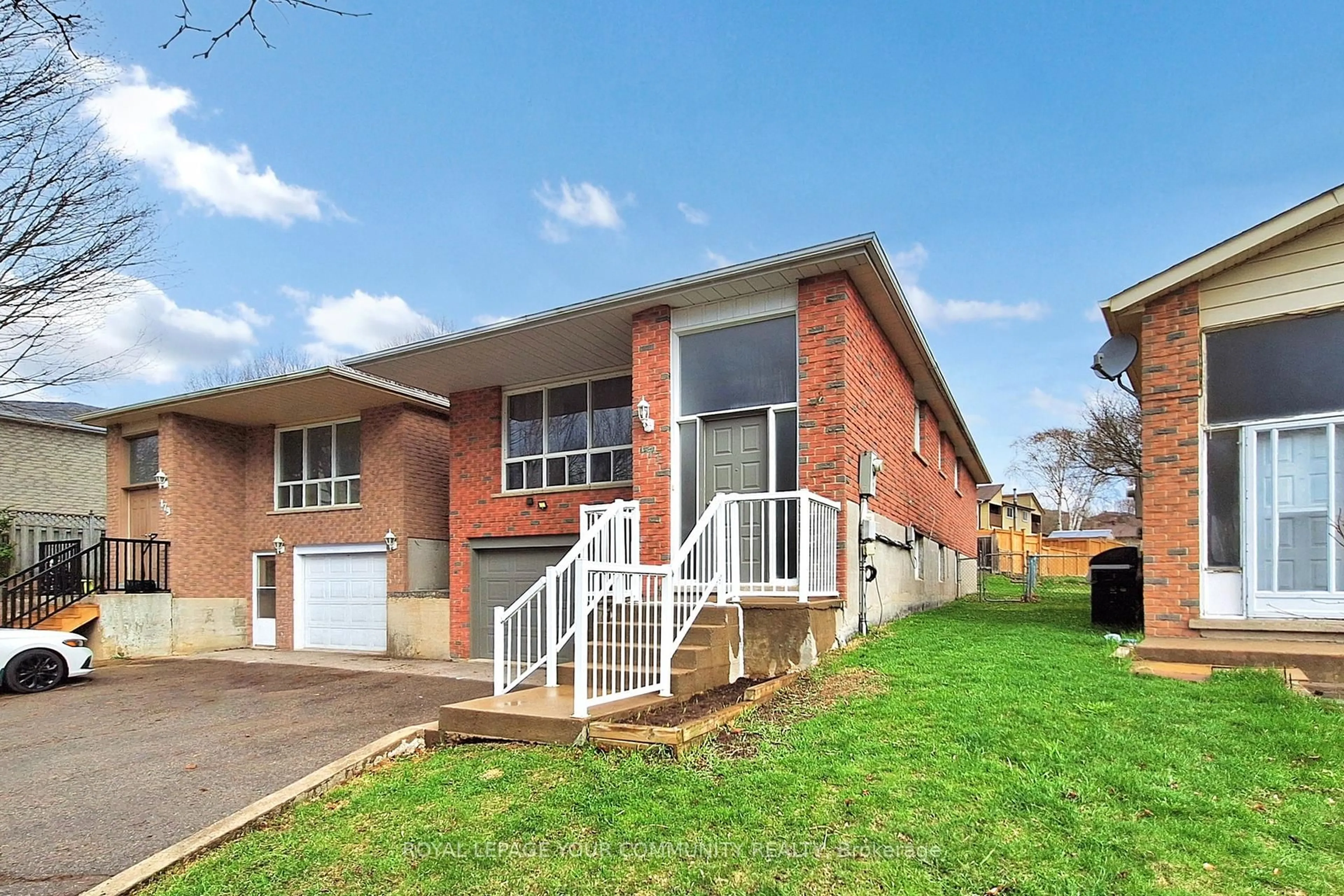 Home with brick exterior material, unknown for 177 Fred Cook Dr, Bradford West Gwillimbury Ontario L3Z 1V1