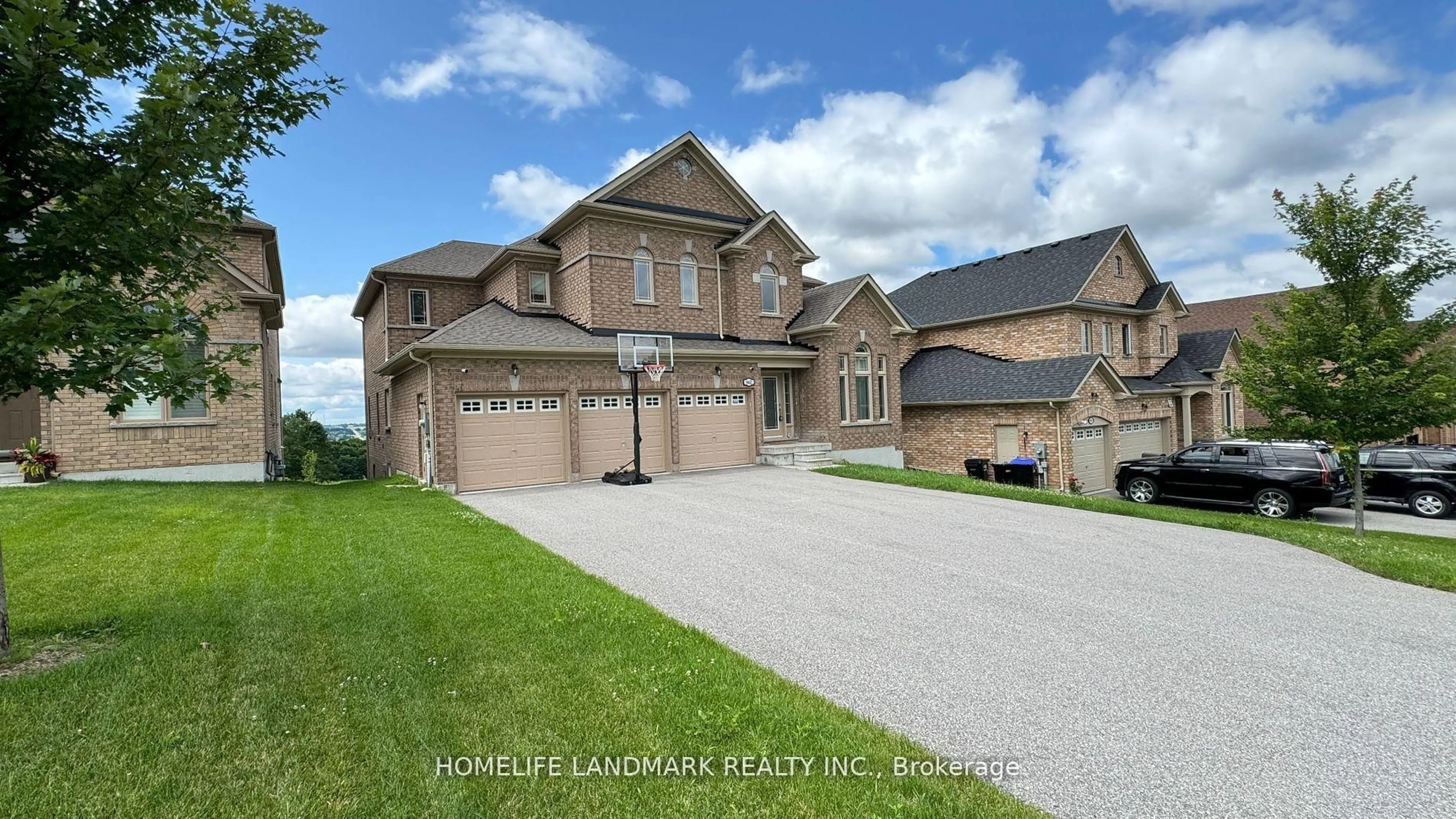 Home with brick exterior material, street for 862 John St, Innisfil Ontario L0L 1K0