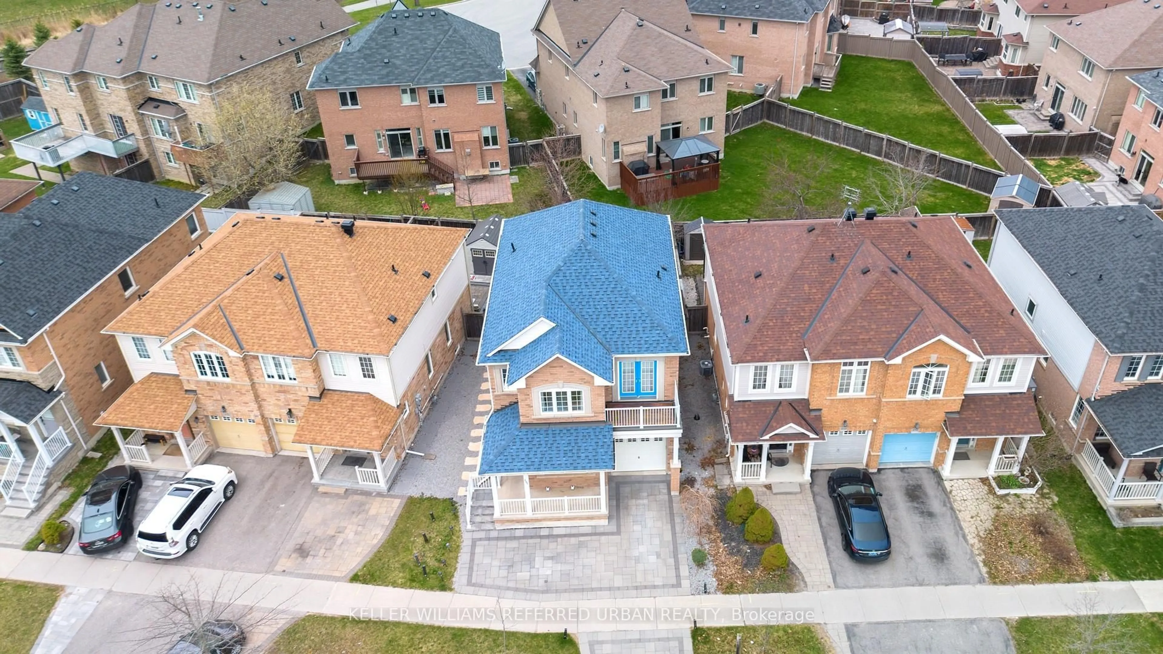 A pic from outside/outdoor area/front of a property/back of a property/a pic from drone, unknown for 462 Reeves Way Blvd, Whitchurch-Stouffville Ontario L4A 0H2