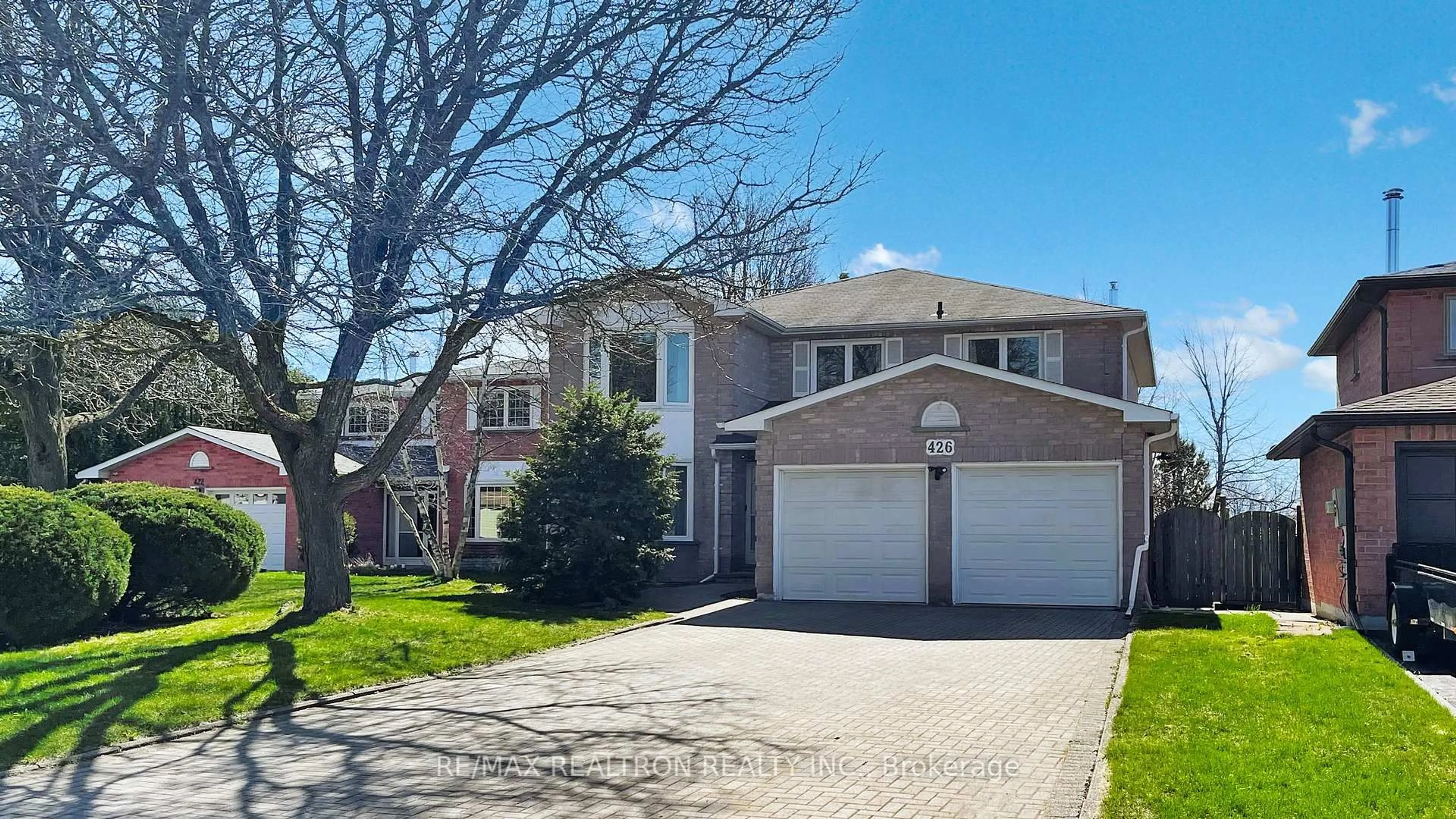 Home with brick exterior material, street for 426 Herridge Circ, Newmarket Ontario L3Y 7H6