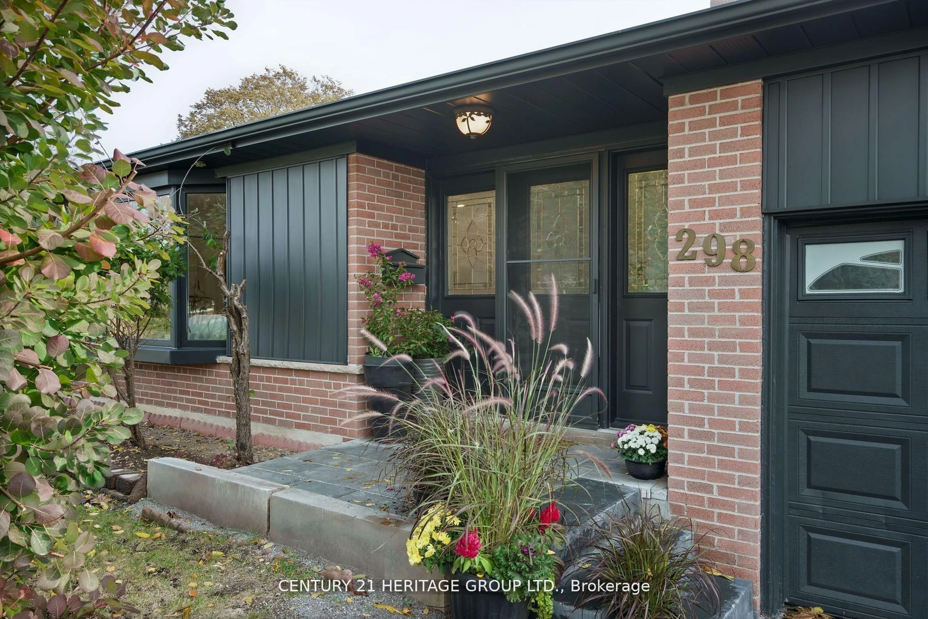 Home with brick exterior material, street for 298 Roywood Cres, Newmarket Ontario L3Y 1A5