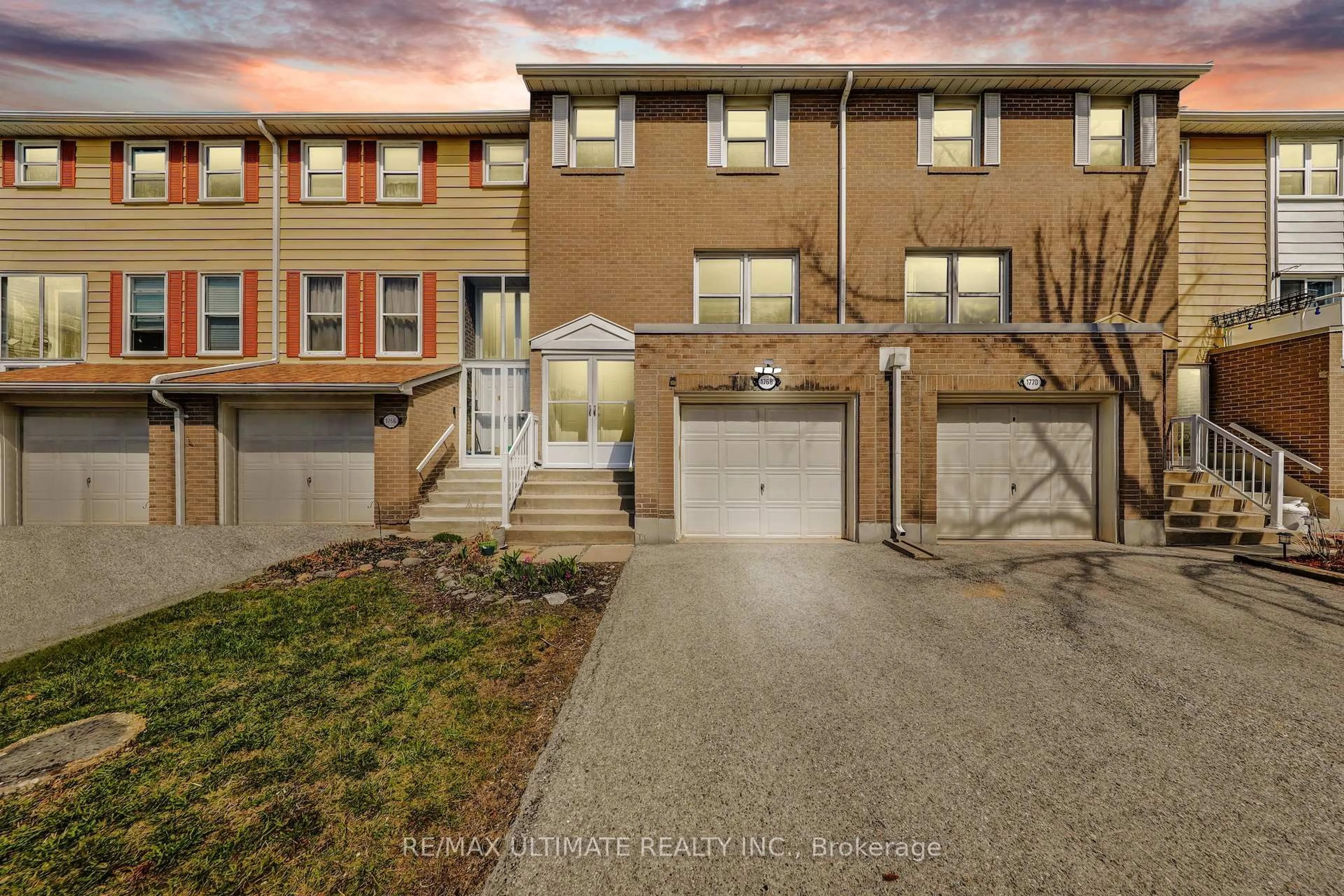 A pic from outside/outdoor area/front of a property/back of a property/a pic from drone, street for 1768 John St, Markham Ontario L3T 1Y9