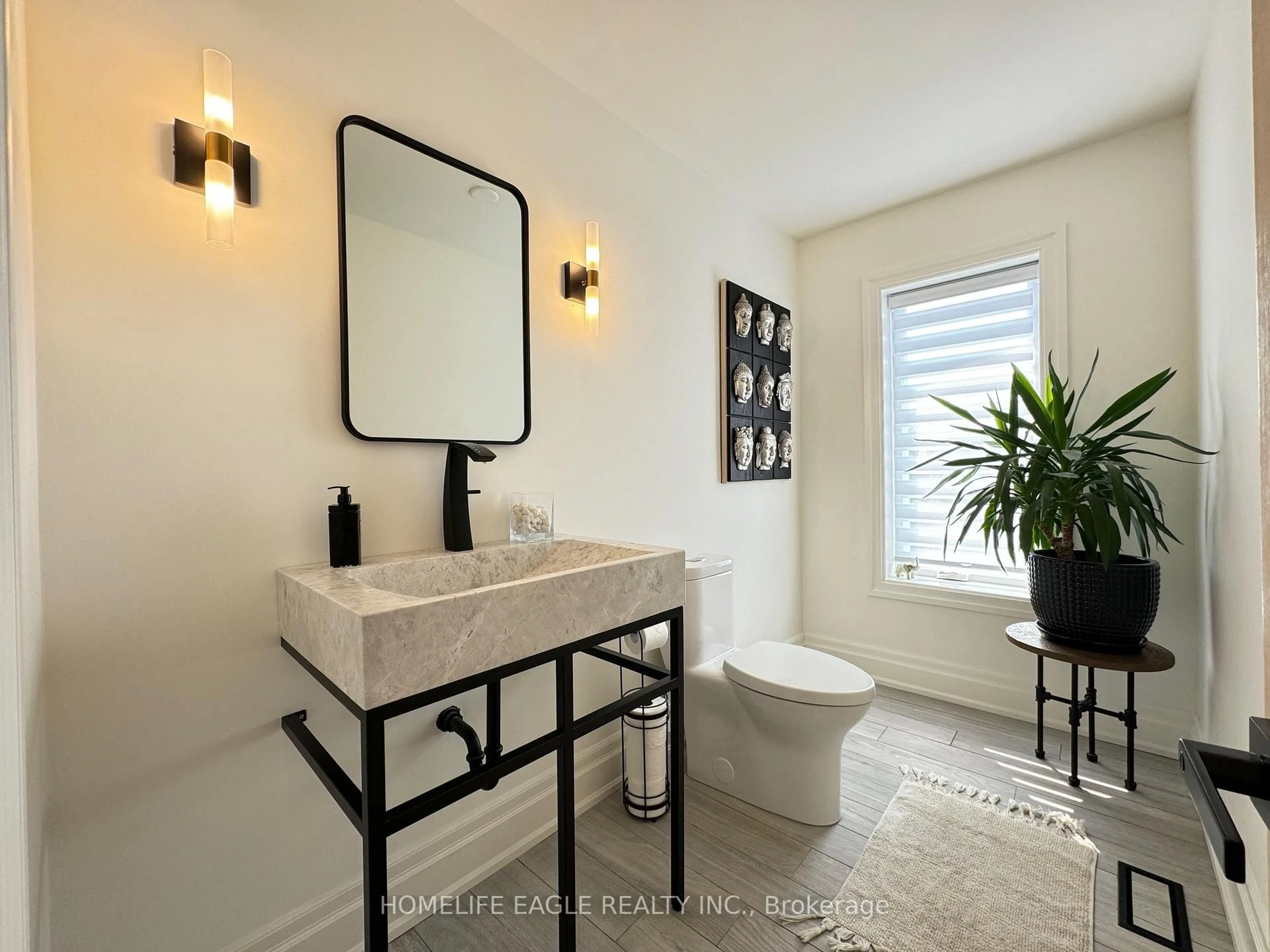 Contemporary bathroom, ceramic/tile floor for 18662 Highway 48 N/A, East Gwillimbury Ontario L0G 1M0