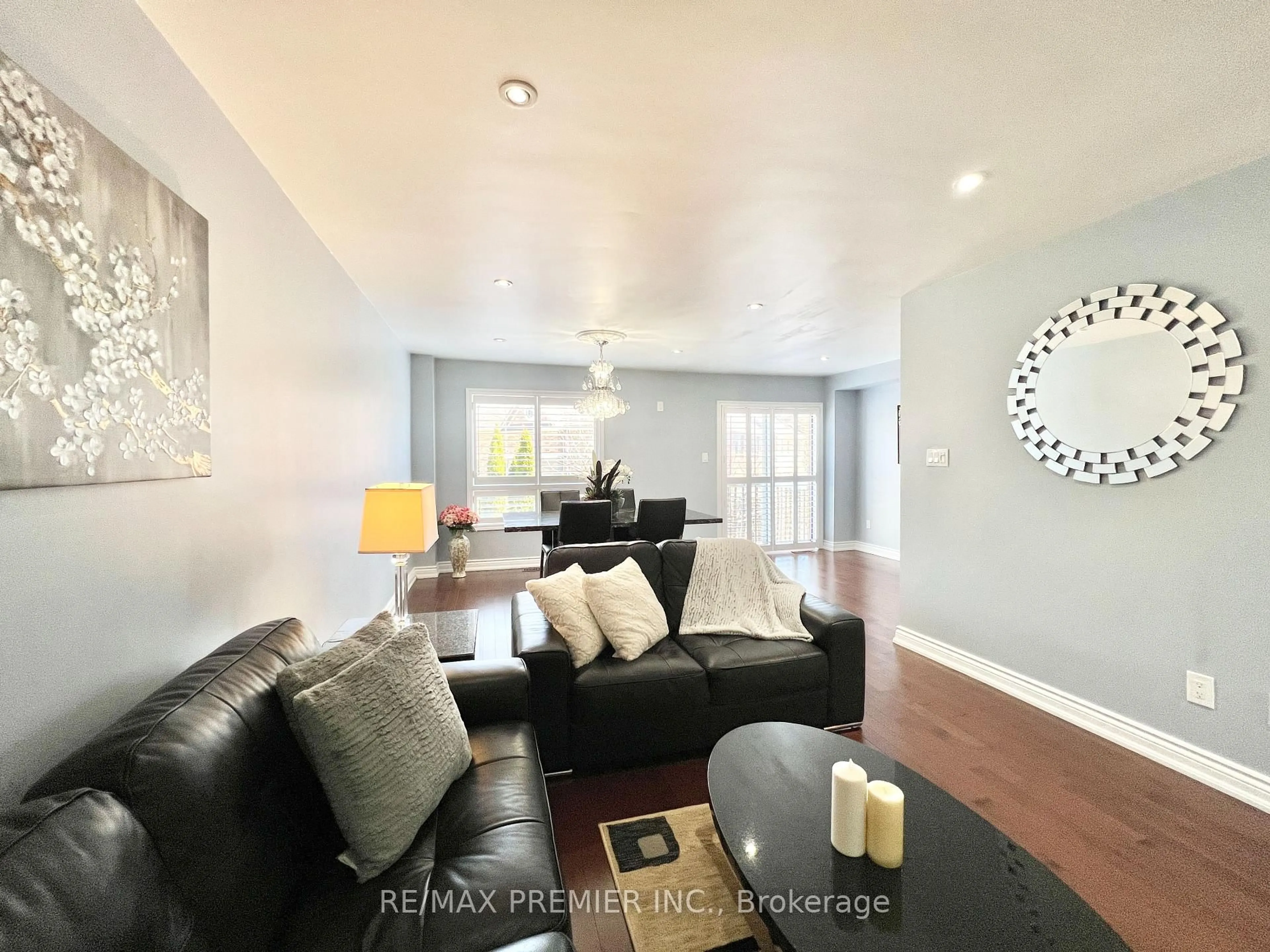 Living room with furniture, unknown for 146 Michelle Dr, Vaughan Ontario L4L 9E1