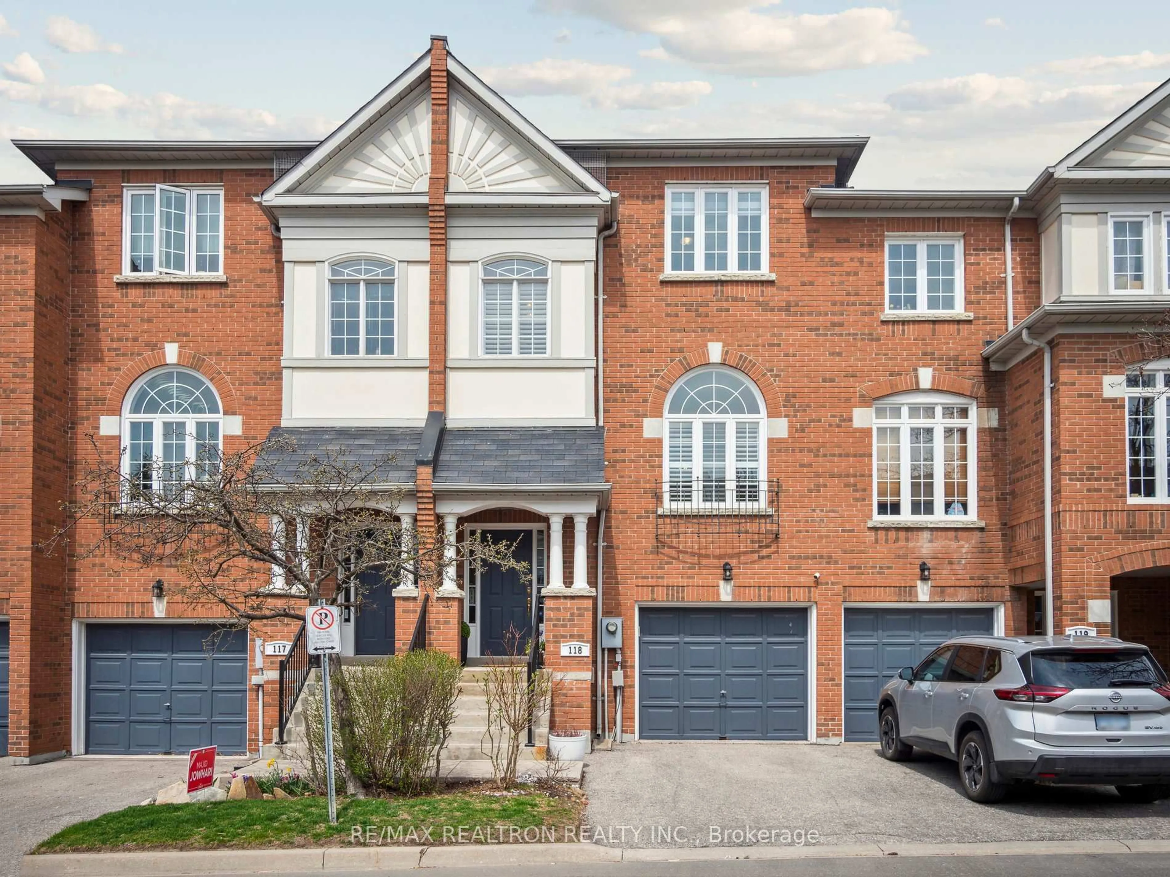 Home with brick exterior material, street for 190 Harding Blvd #118, Richmond Hill Ontario L4C 0J9