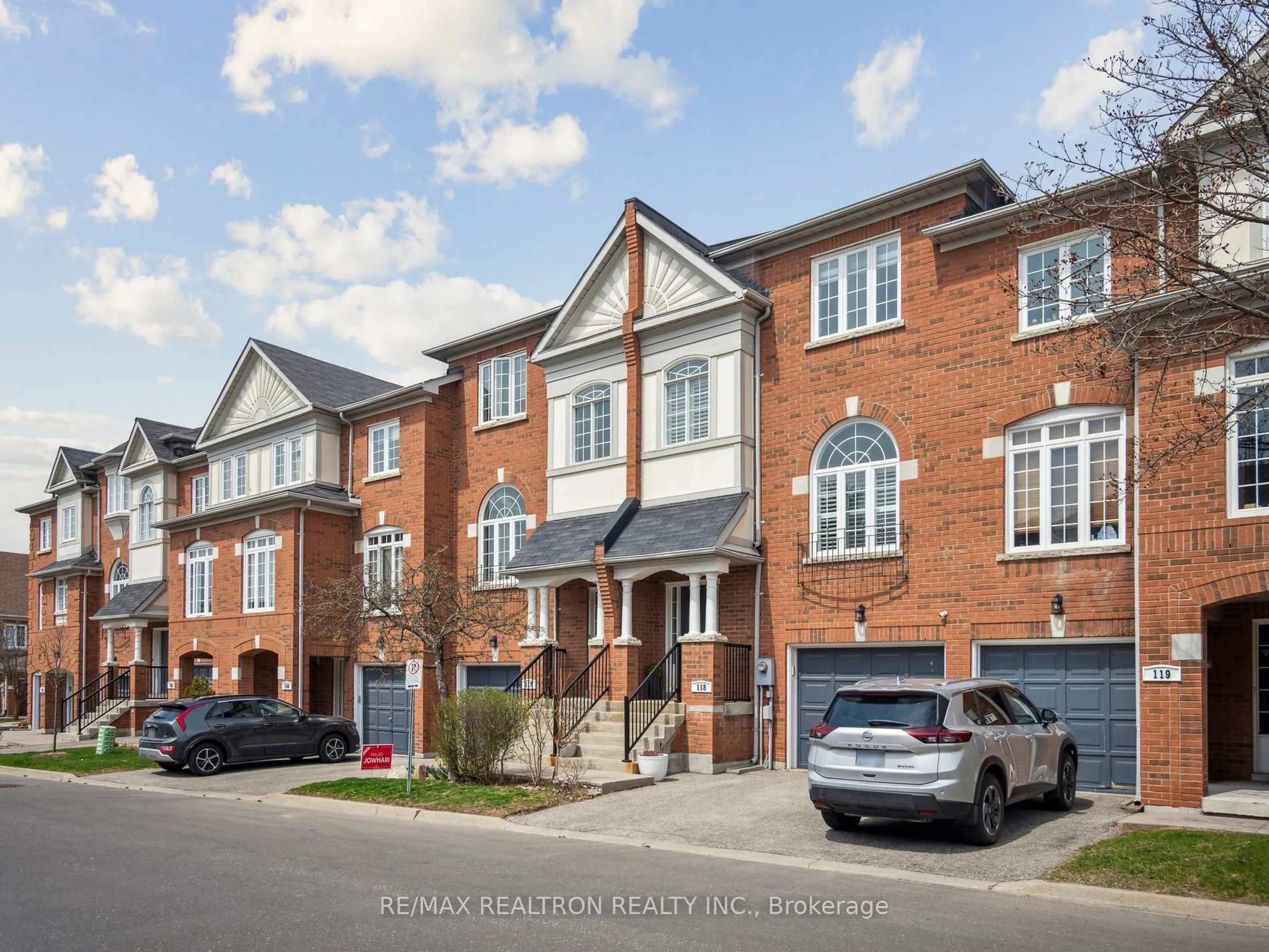 Home with brick exterior material, street for 190 Harding Blvd #118, Richmond Hill Ontario L4C 0J9