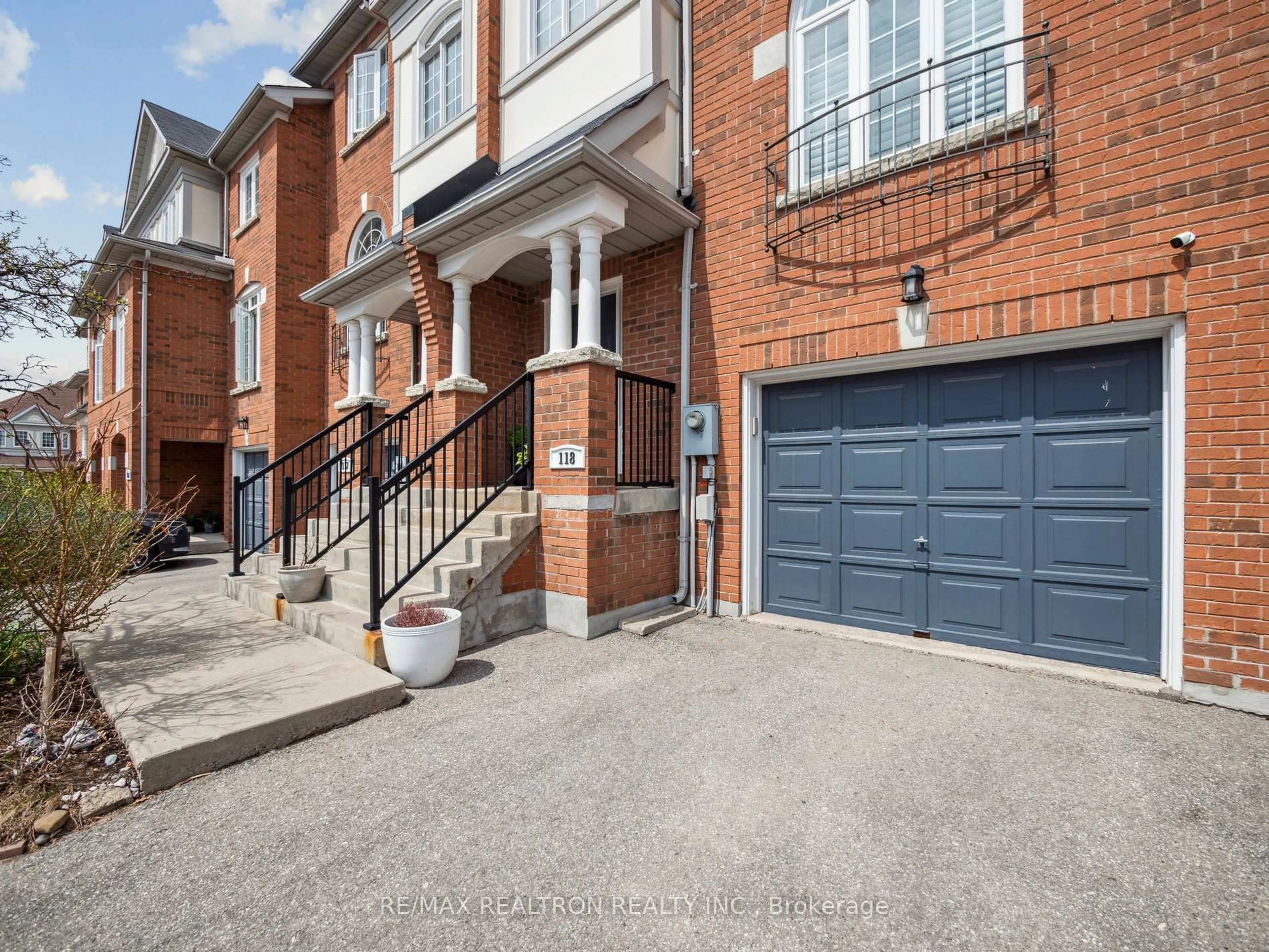 Home with brick exterior material, street for 190 Harding Blvd #118, Richmond Hill Ontario L4C 0J9