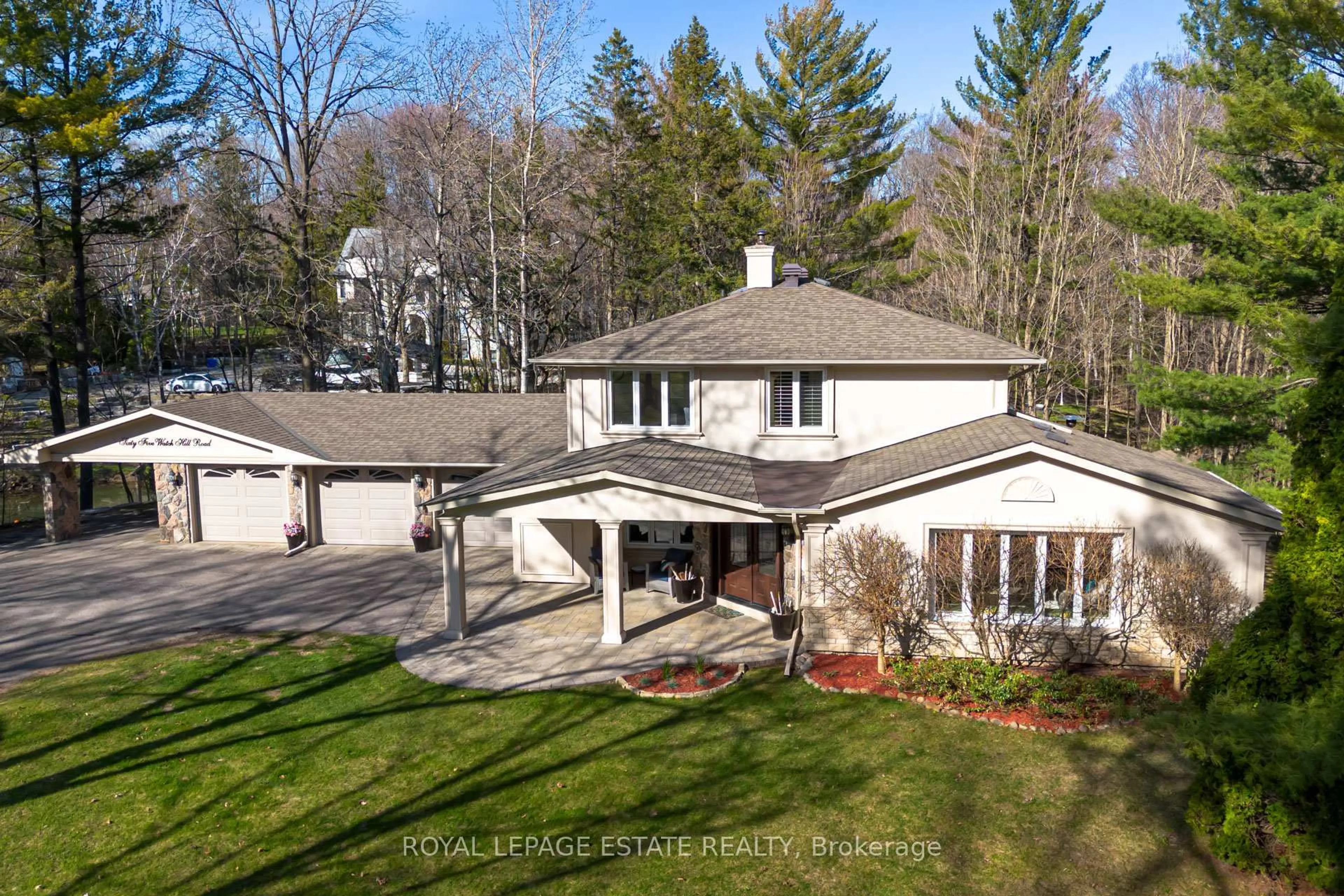 A pic from outside/outdoor area/front of a property/back of a property/a pic from drone, street for 65 Watch Hill Rd, King Ontario L7B 1K1