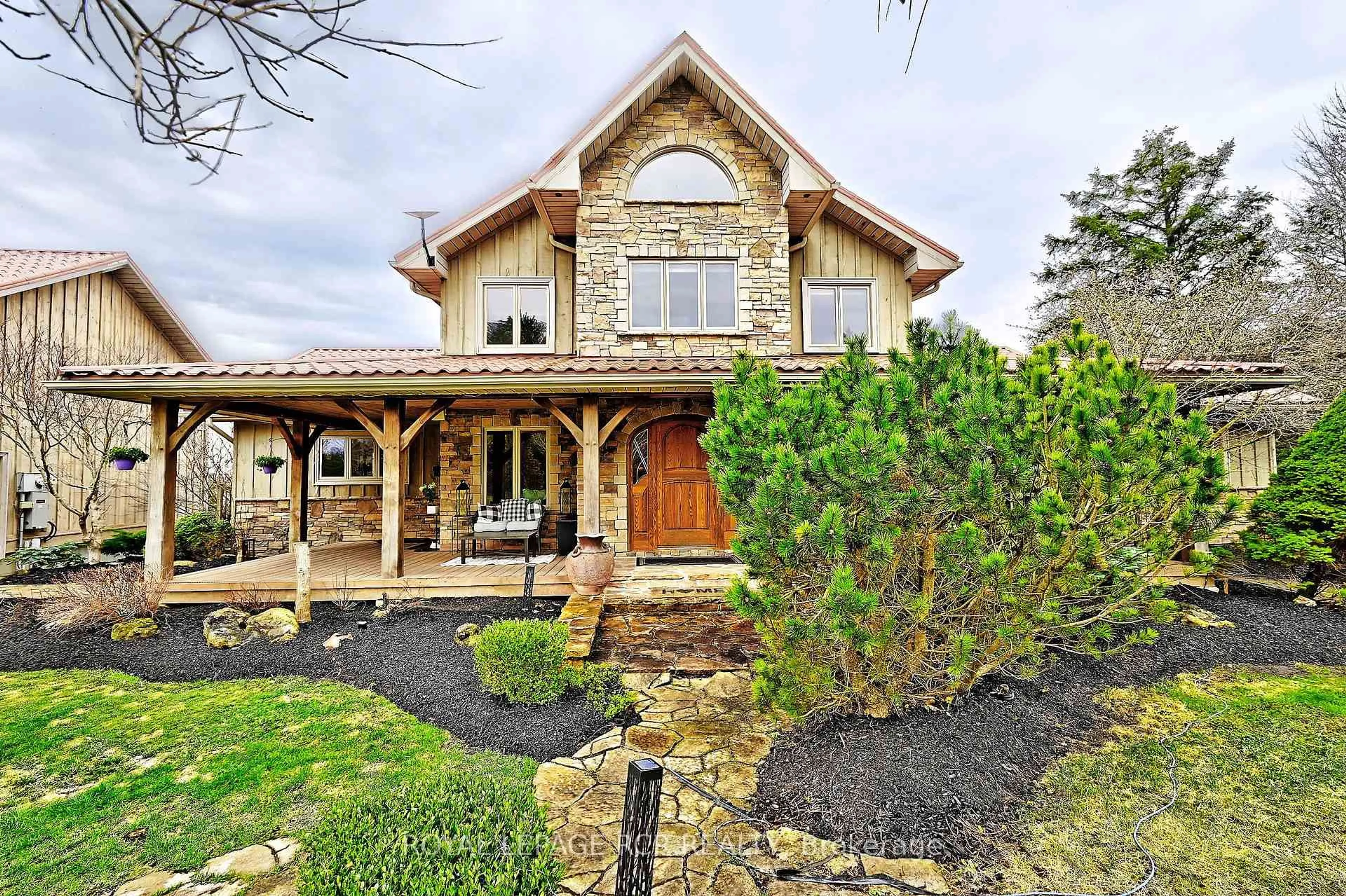 Home with brick exterior material, street for 3327 9th Line, Bradford West Gwillimbury Ontario L3Z 3S4