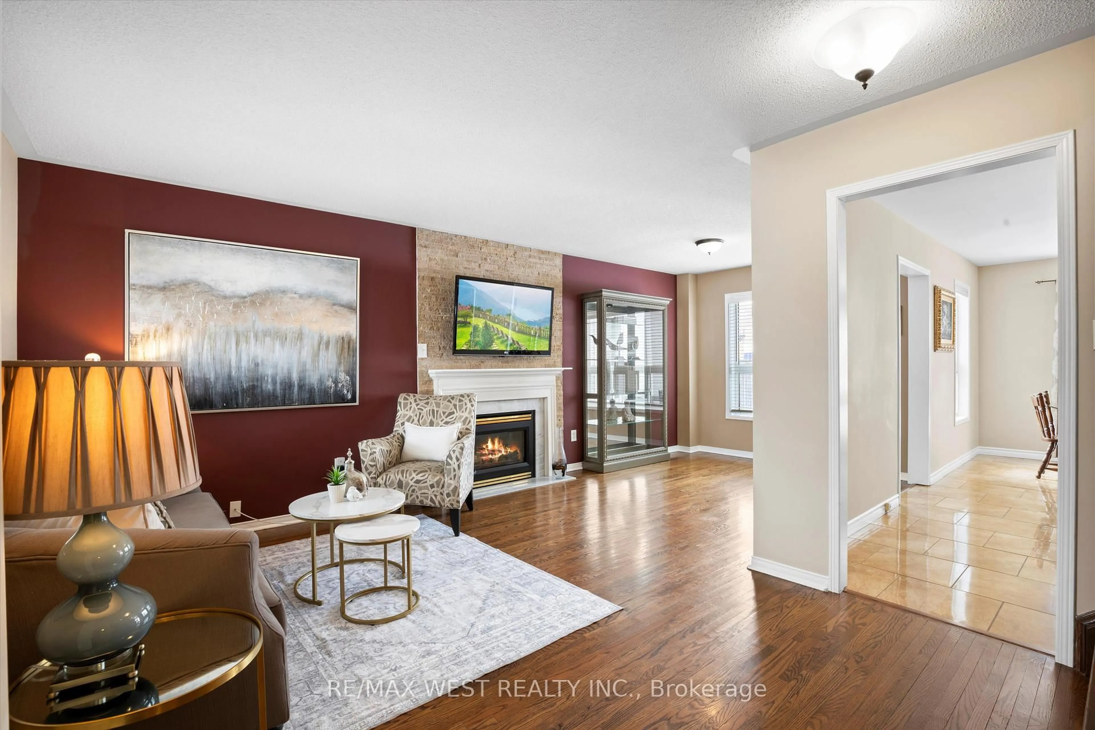 Living room with furniture, unknown for 44 Gunning Cres, New Tecumseth Ontario L0G 1W0