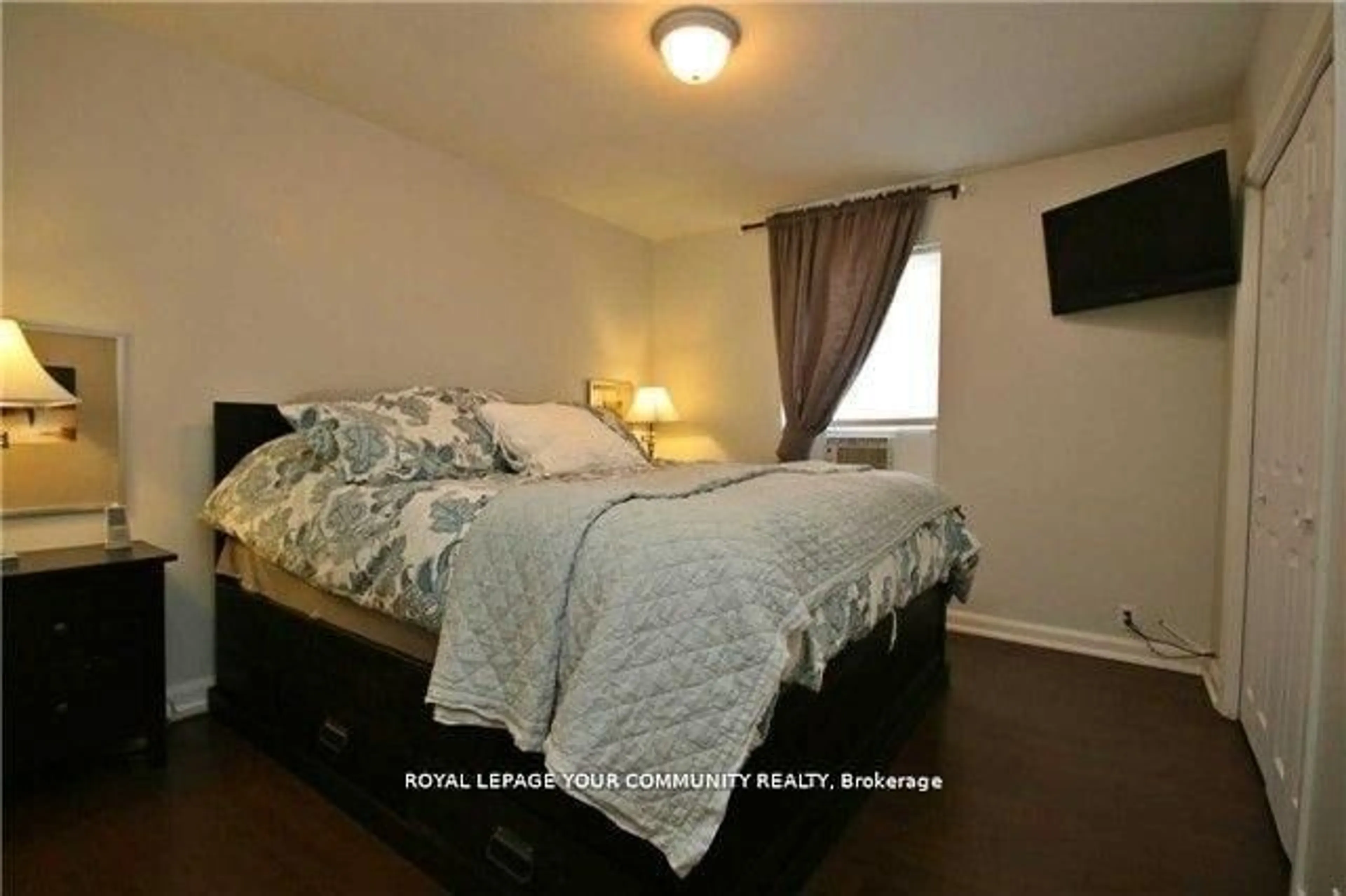 A pic of a room for 197 Church St, Bradford West Gwillimbury Ontario L3Z 1R4