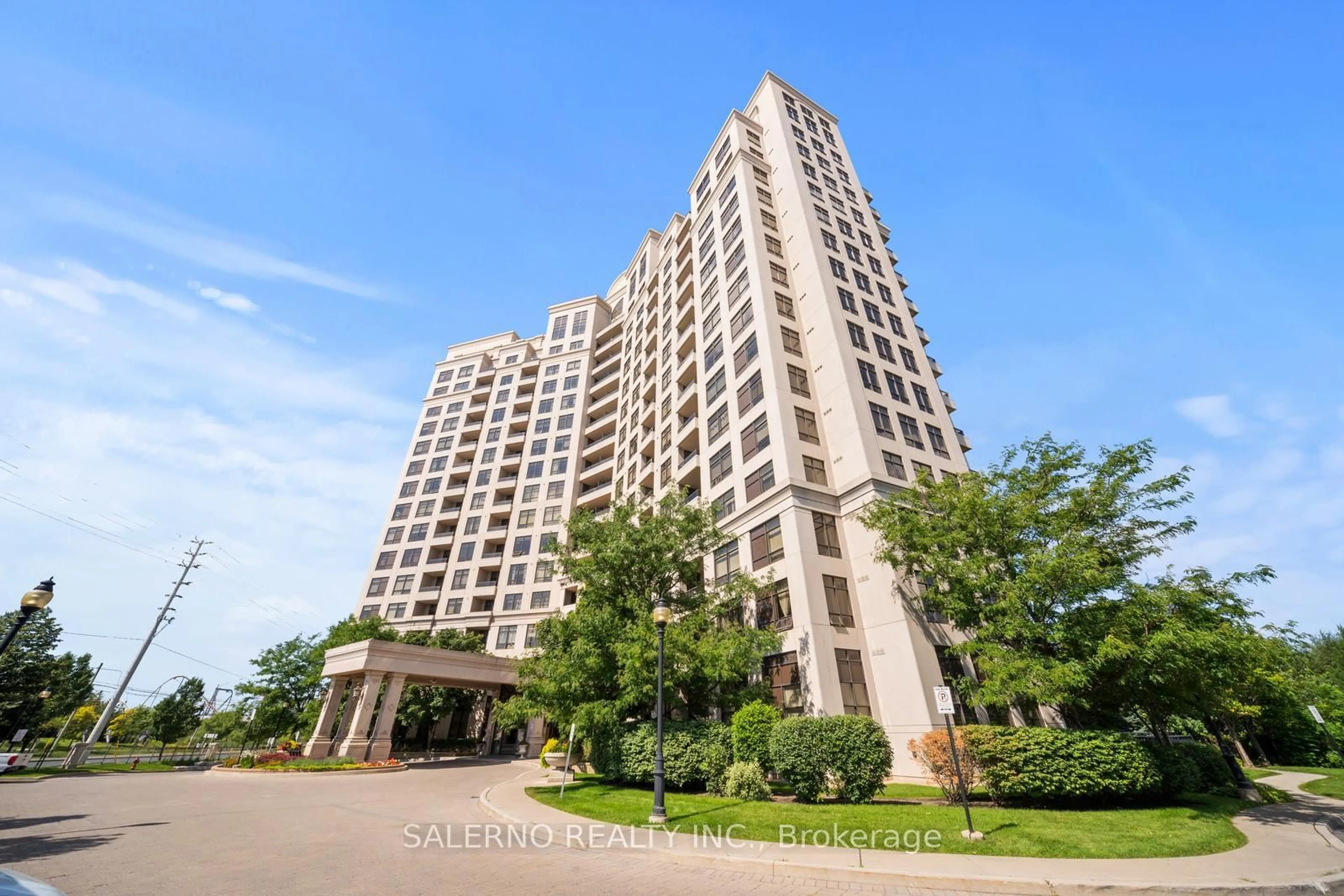 Indoor foyer for 9225 Jane St #1105, Vaughan Ontario L6A 0J7