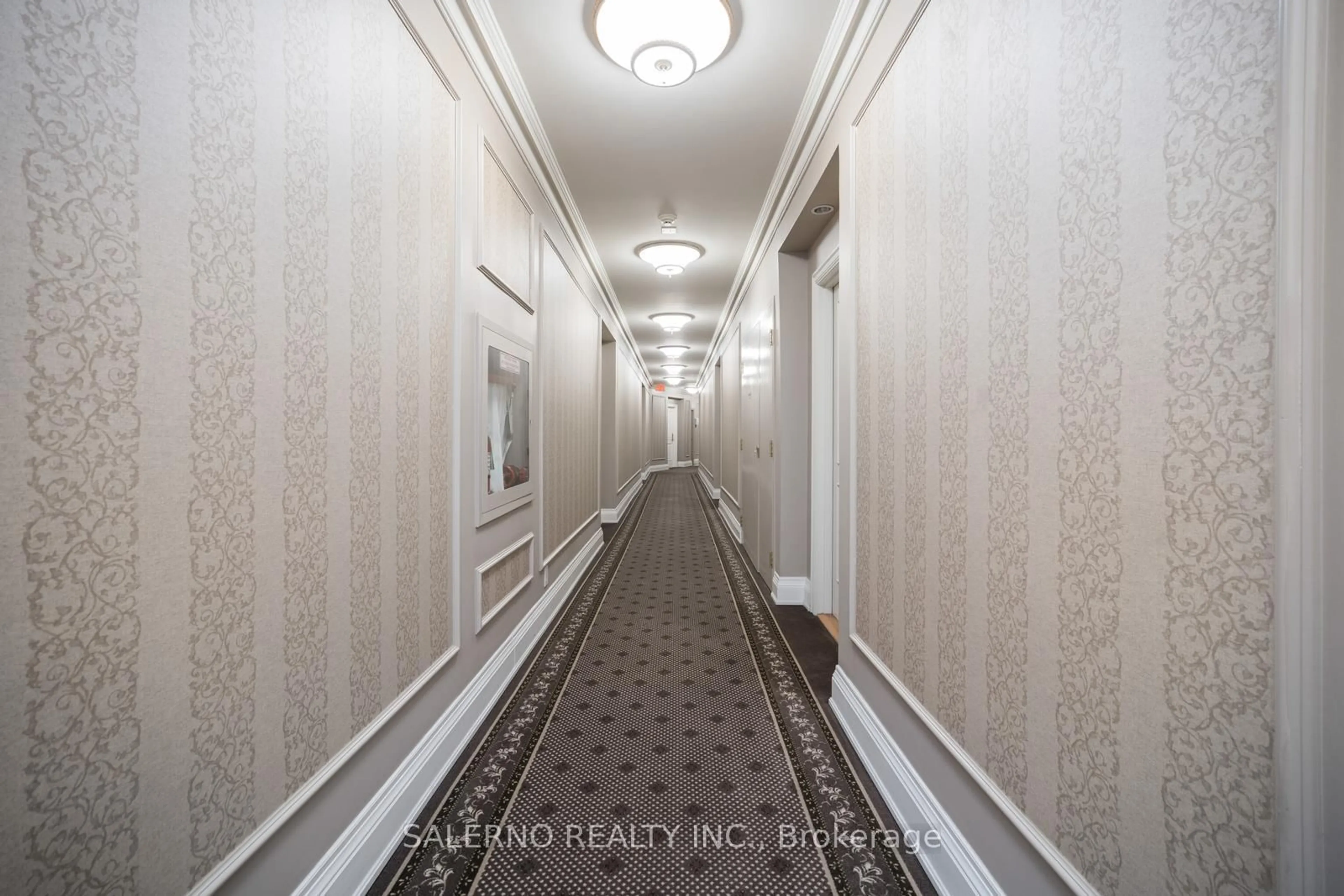 Indoor foyer for 9225 Jane St #1105, Vaughan Ontario L6A 0J7