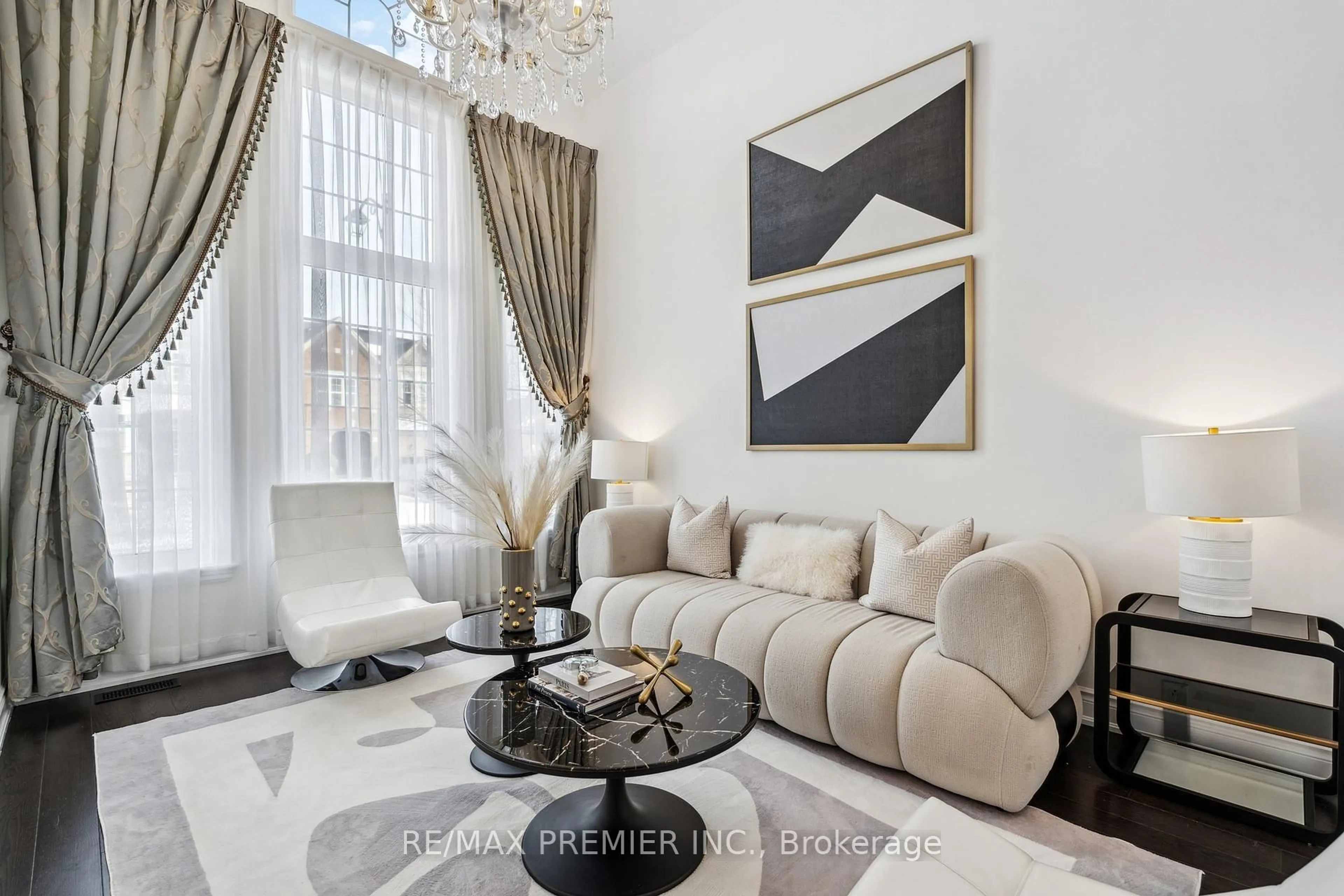Living room with furniture, unknown for 76 Heintzman Cres, Vaughan Ontario L6A 4T1