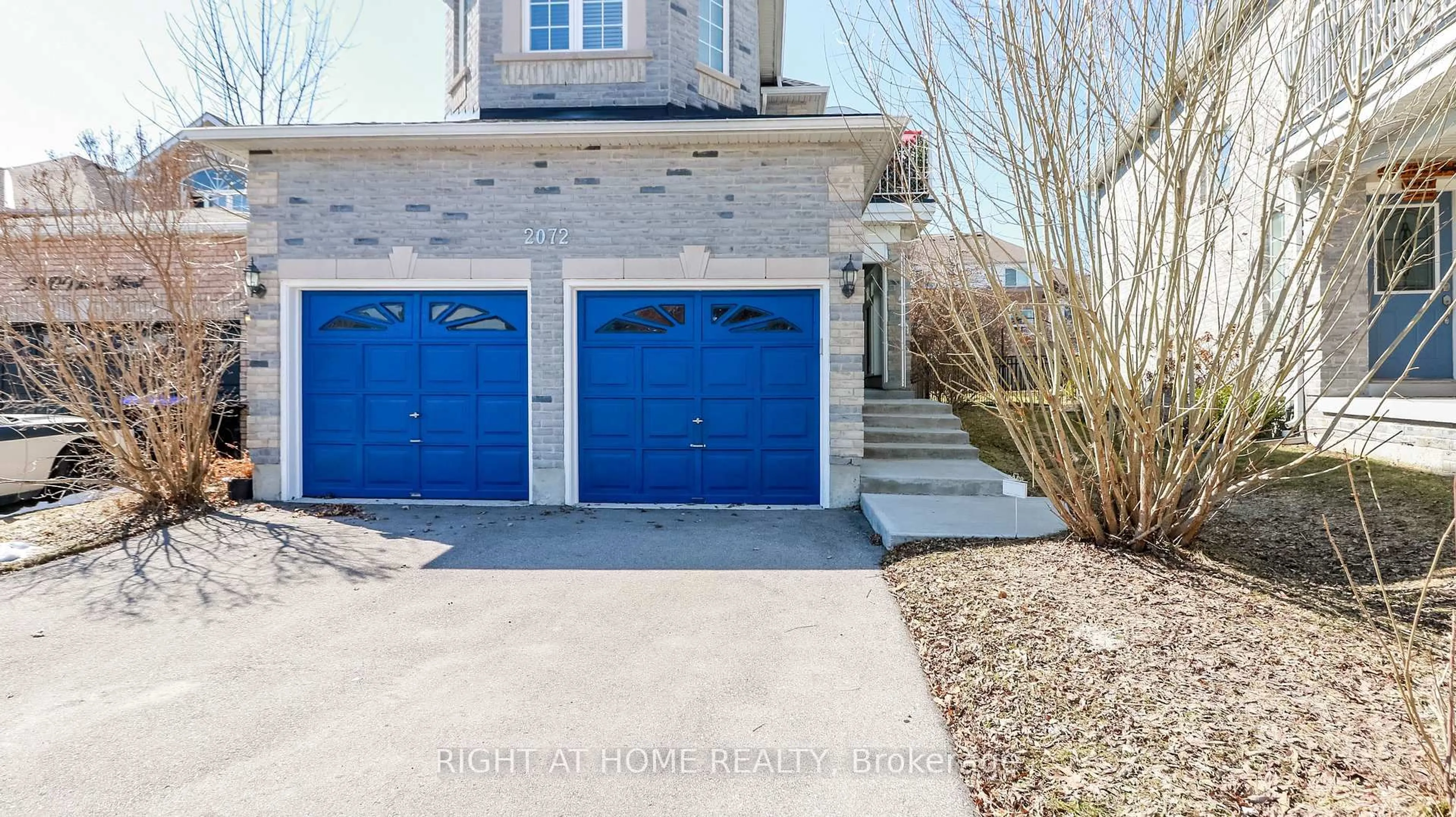 Unknown for 2072 Wilson St, Innisfil Ontario L9S 4Y2