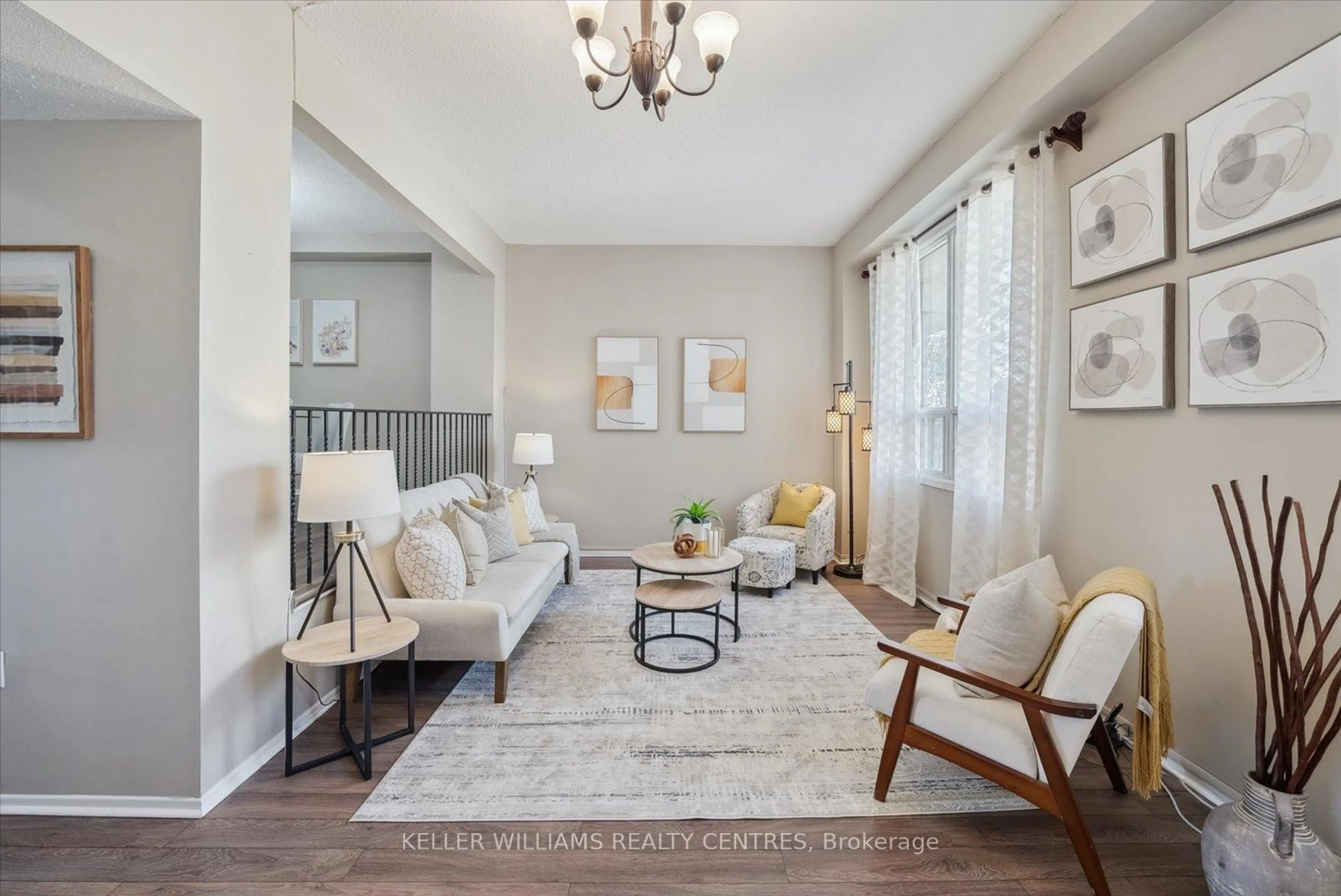 Living room with furniture, unknown for 73 Poplar Cres, Aurora Ontario L4G 3M4