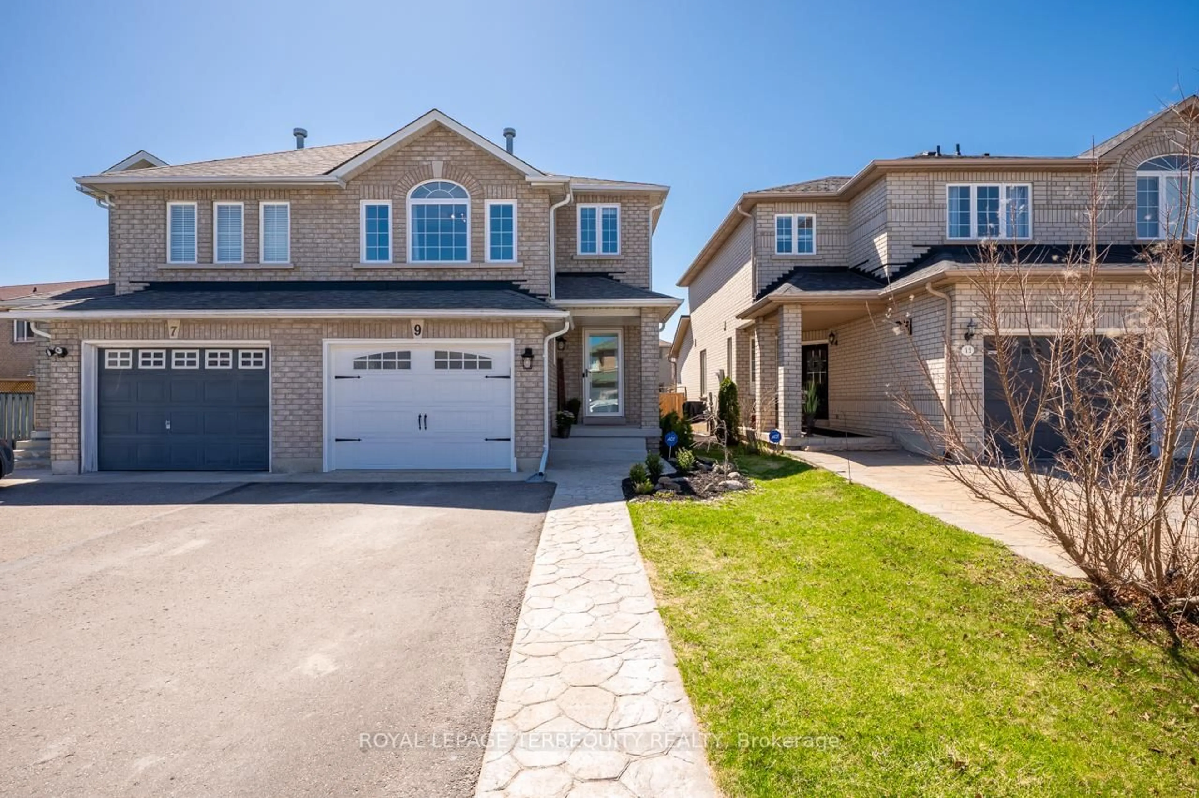 Unknown for 9 Kalmar Cres, Richmond Hill Ontario L4E 3Z3