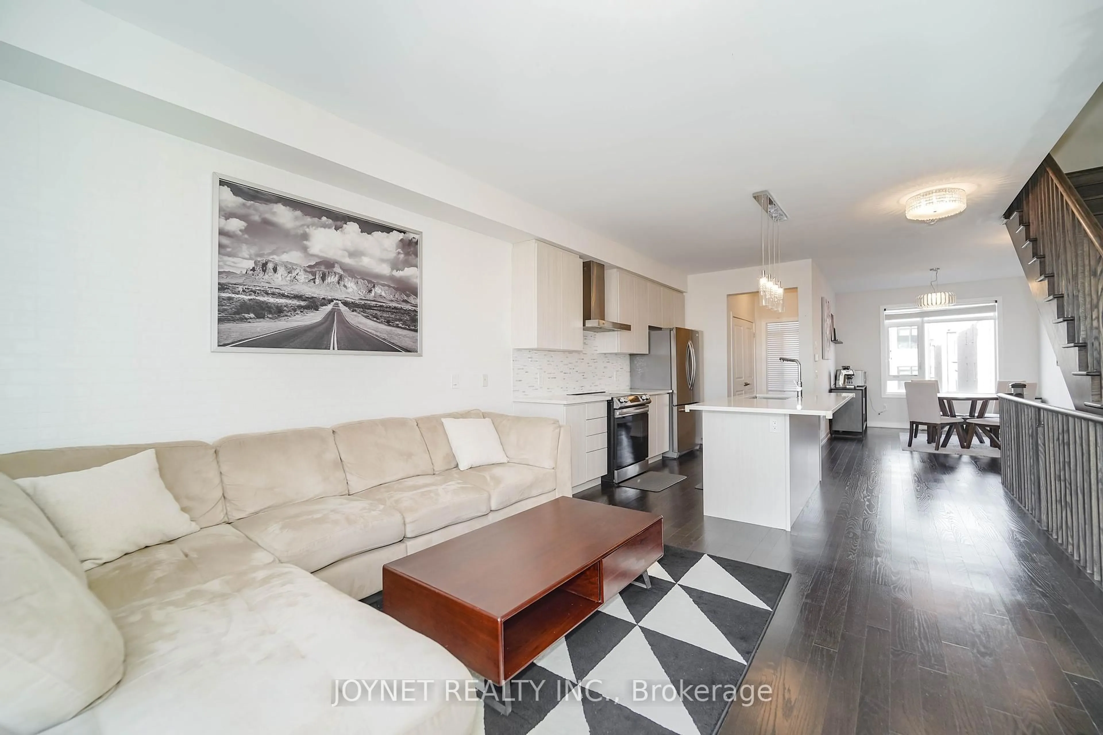 Living room with furniture, unknown for 7 Glenngarry Cres, Vaughan Ontario L6A 4Z4