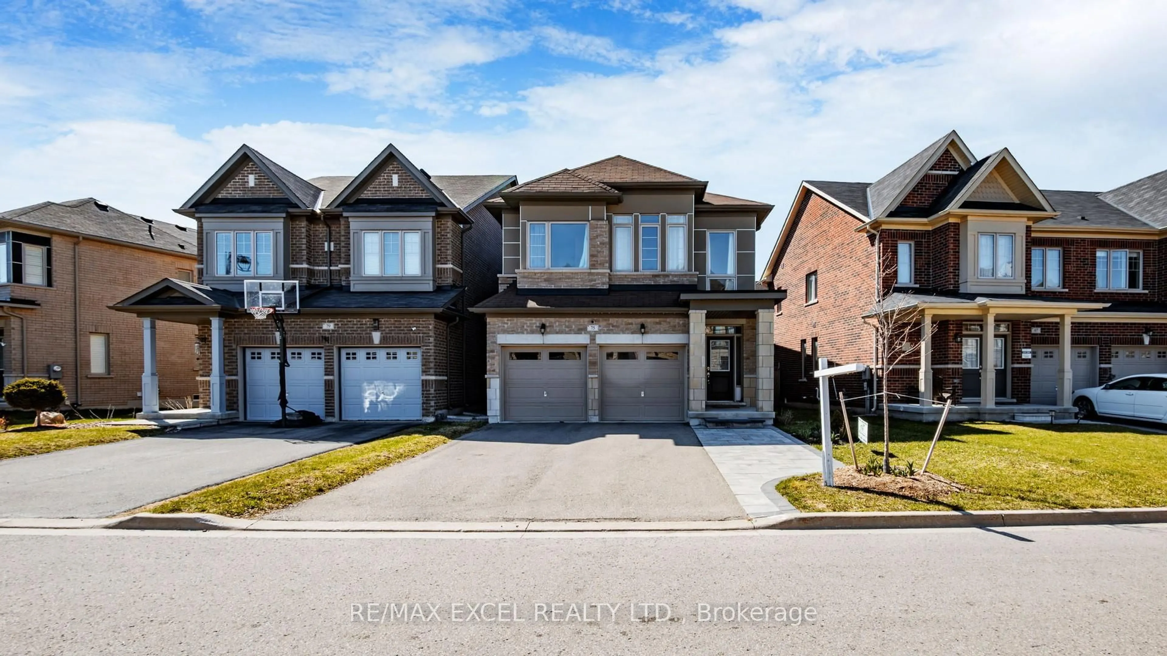 Home with brick exterior material, street for 75 Chouinard Way, Aurora Ontario L4G 7C4