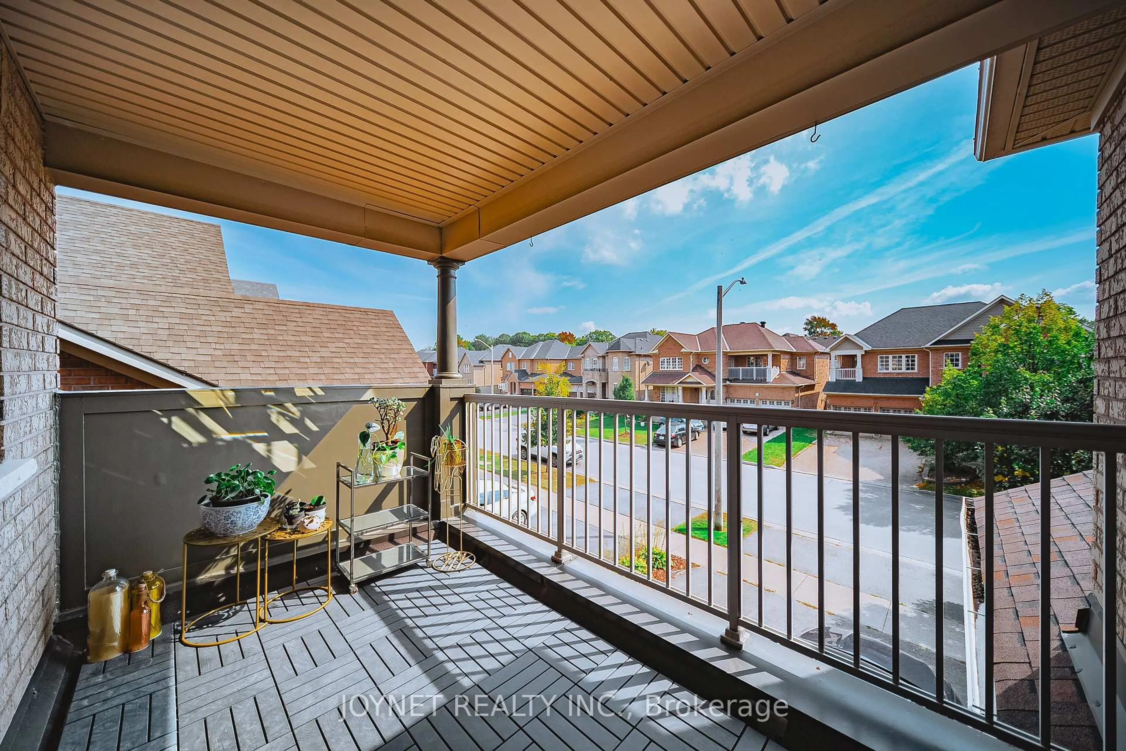Patio, water/lake/river/ocean view for 36 Newbridge Ave, Richmond Hill Ontario L4E 3Z9