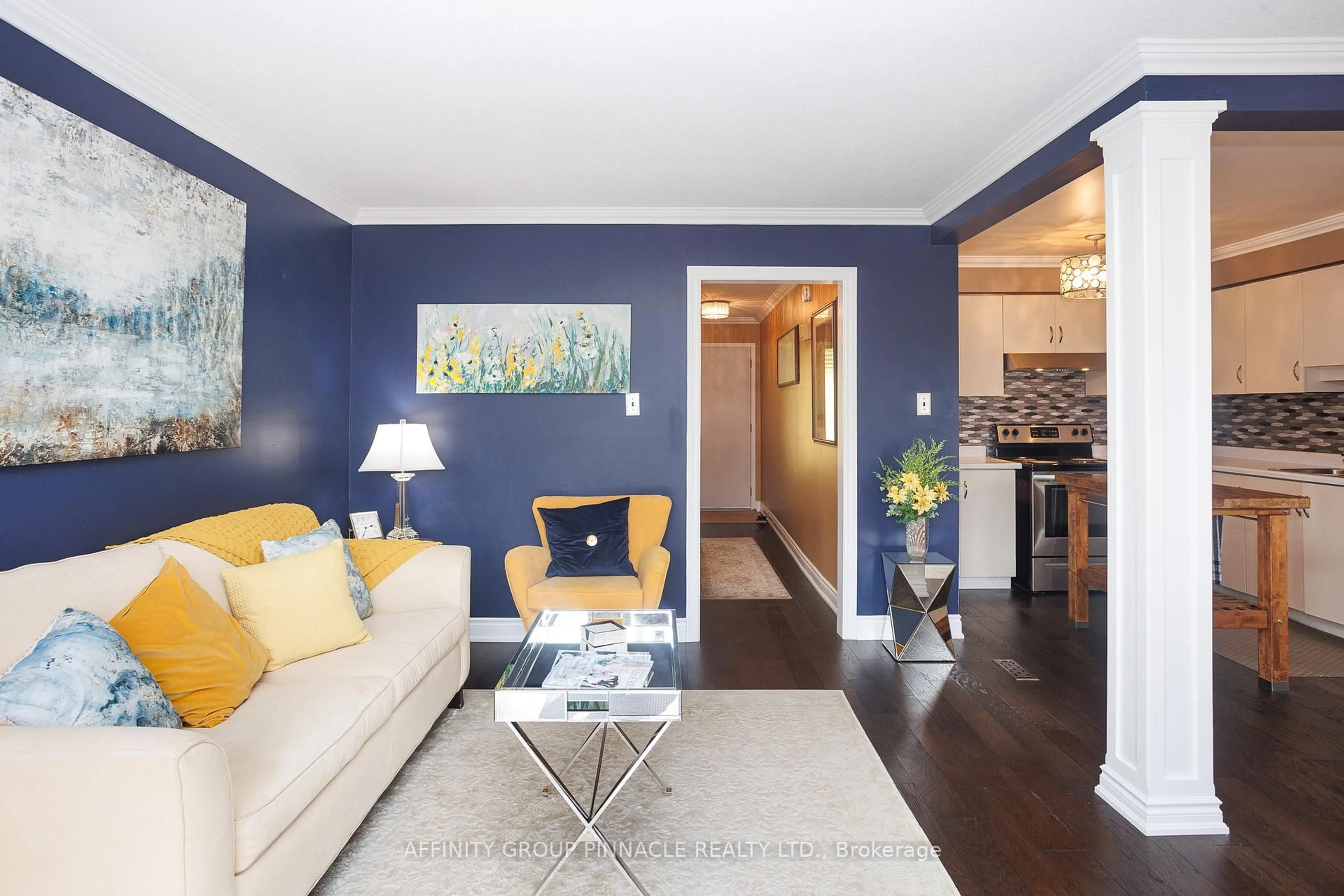 Living room with furniture, wood/laminate floor for 433 May St #33, Brock Ontario L0K 1A0