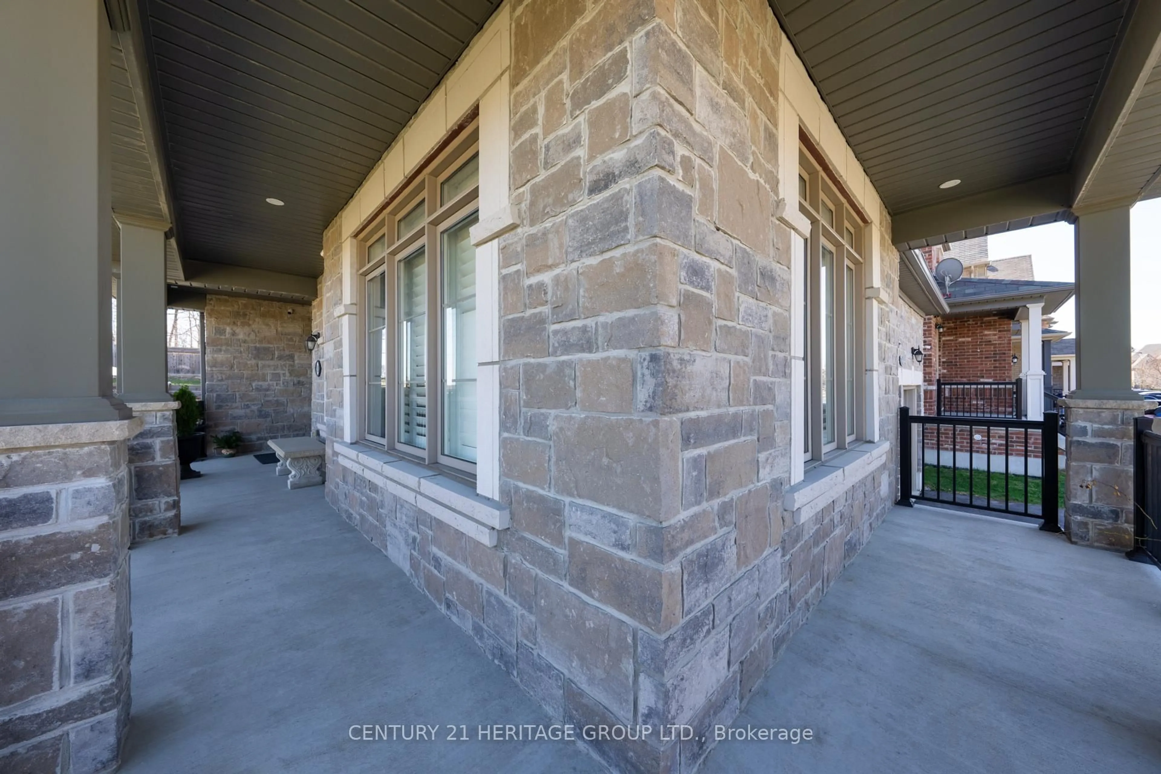 Unknown for 501 Mcgregor Farm Tr, Newmarket Ontario L3X 0H7