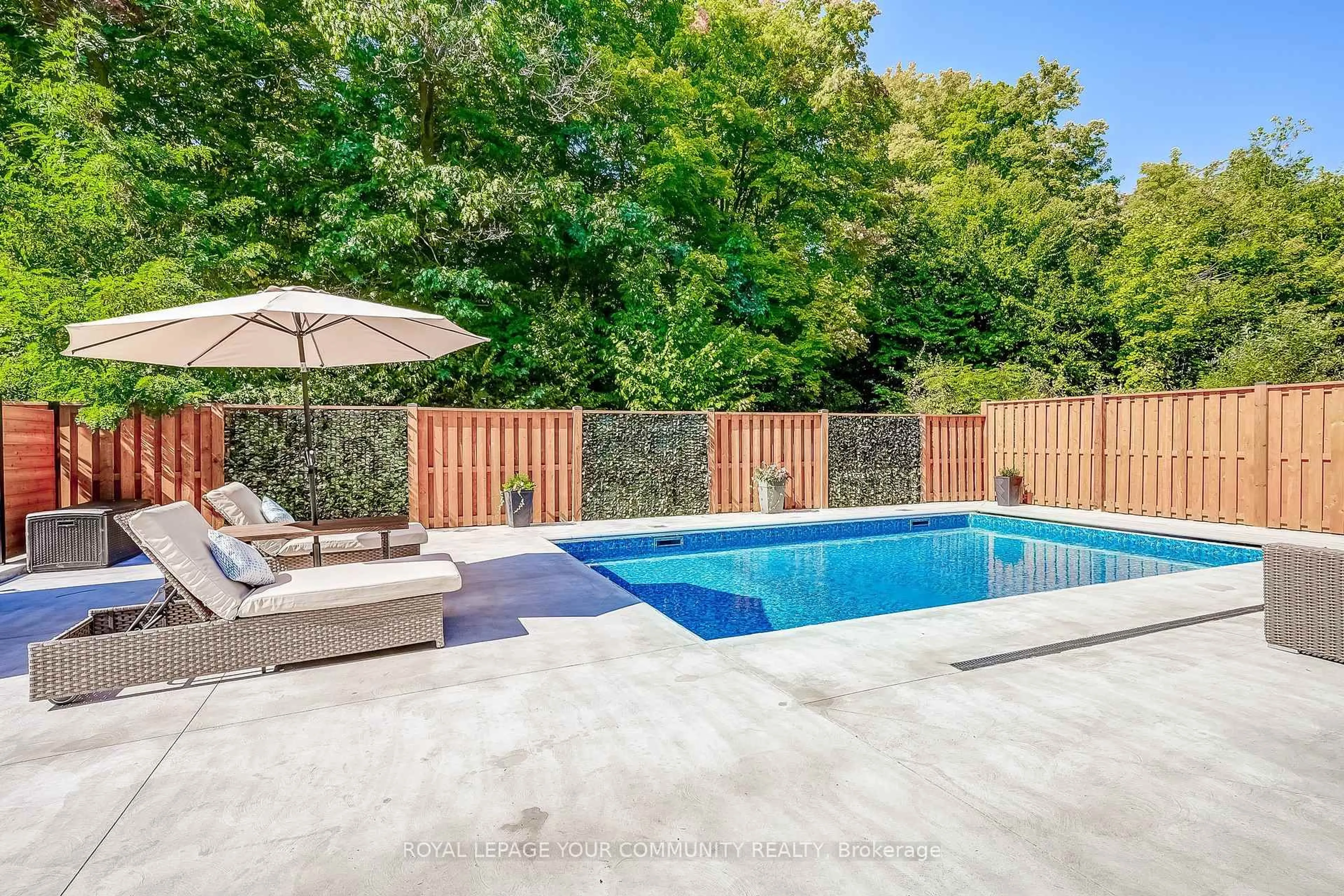 Pool for 176 Farrell Rd, Vaughan Ontario L6A 4W6