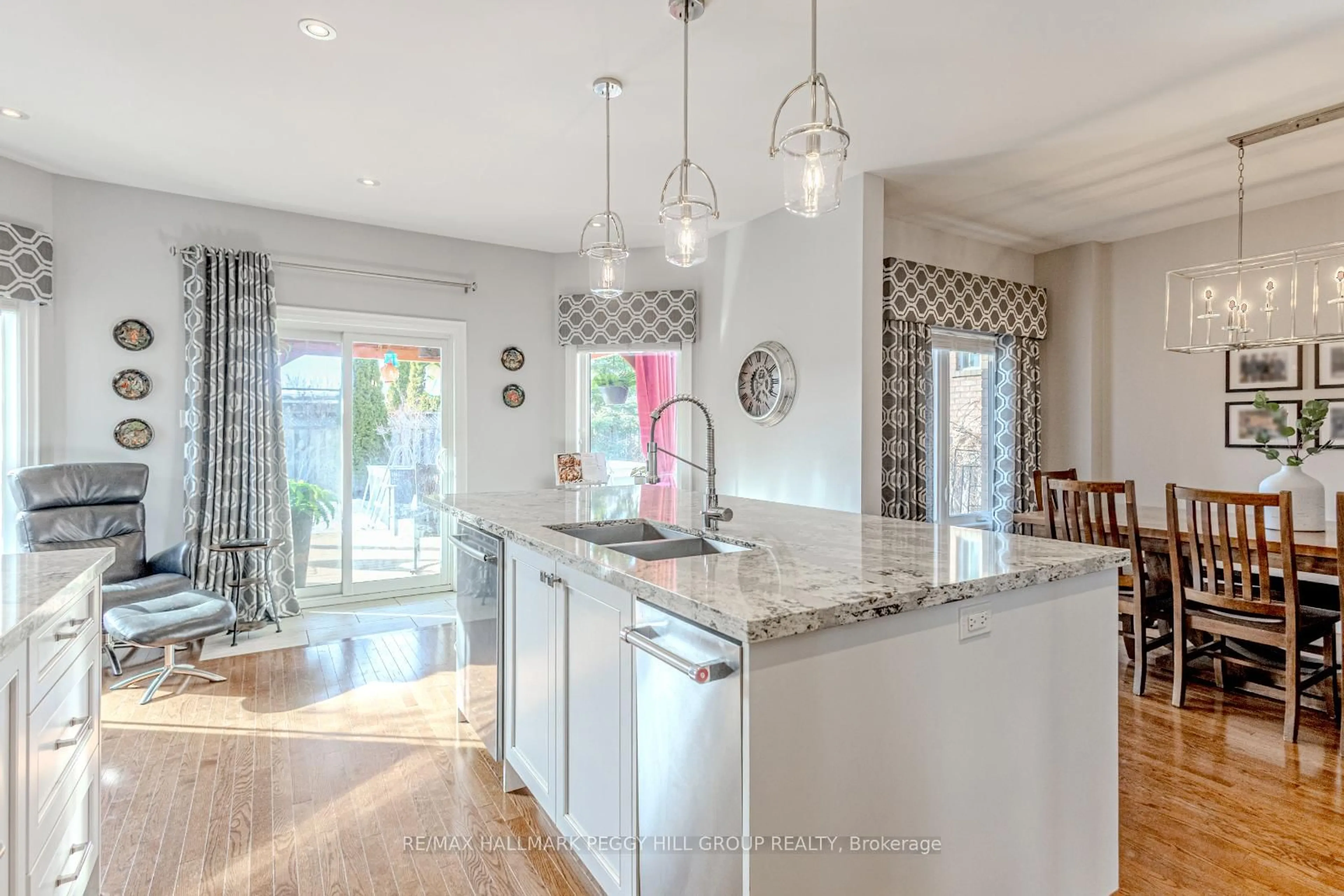Contemporary kitchen, ceramic/tile floor for 1940 Webster Blvd, Innisfil Ontario L9S 2A5