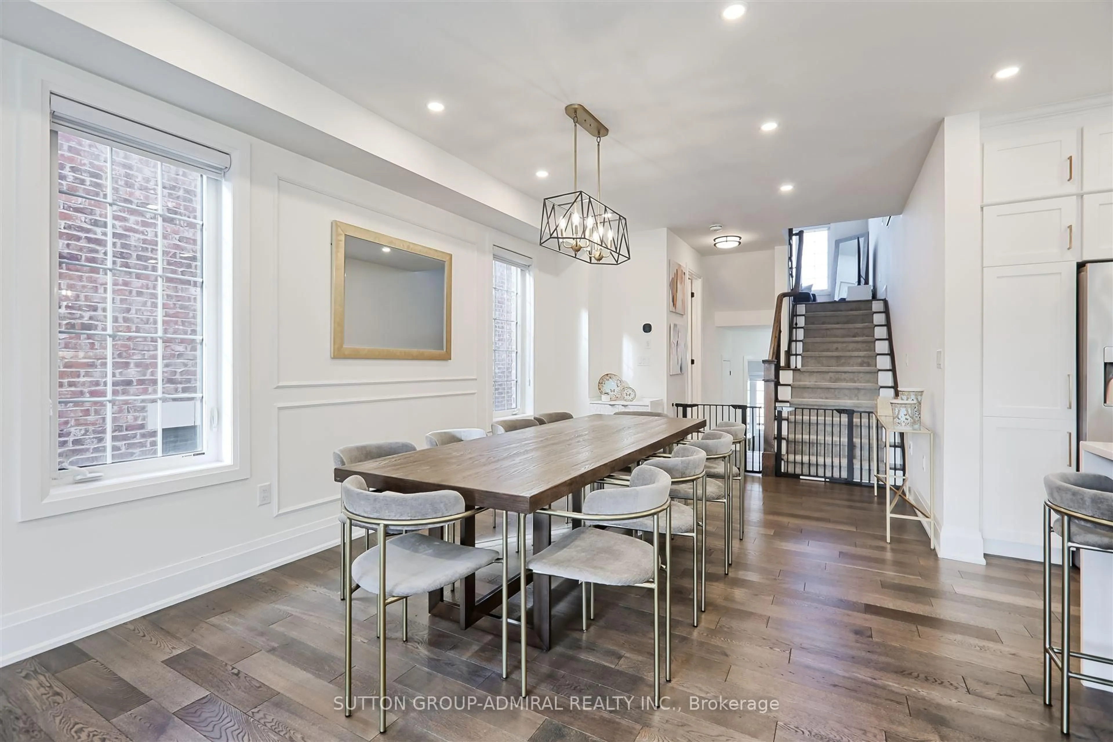 Dining room, wood/laminate floor for 137 Kleinburg Summit Way, Vaughan Ontario L4H 4V4