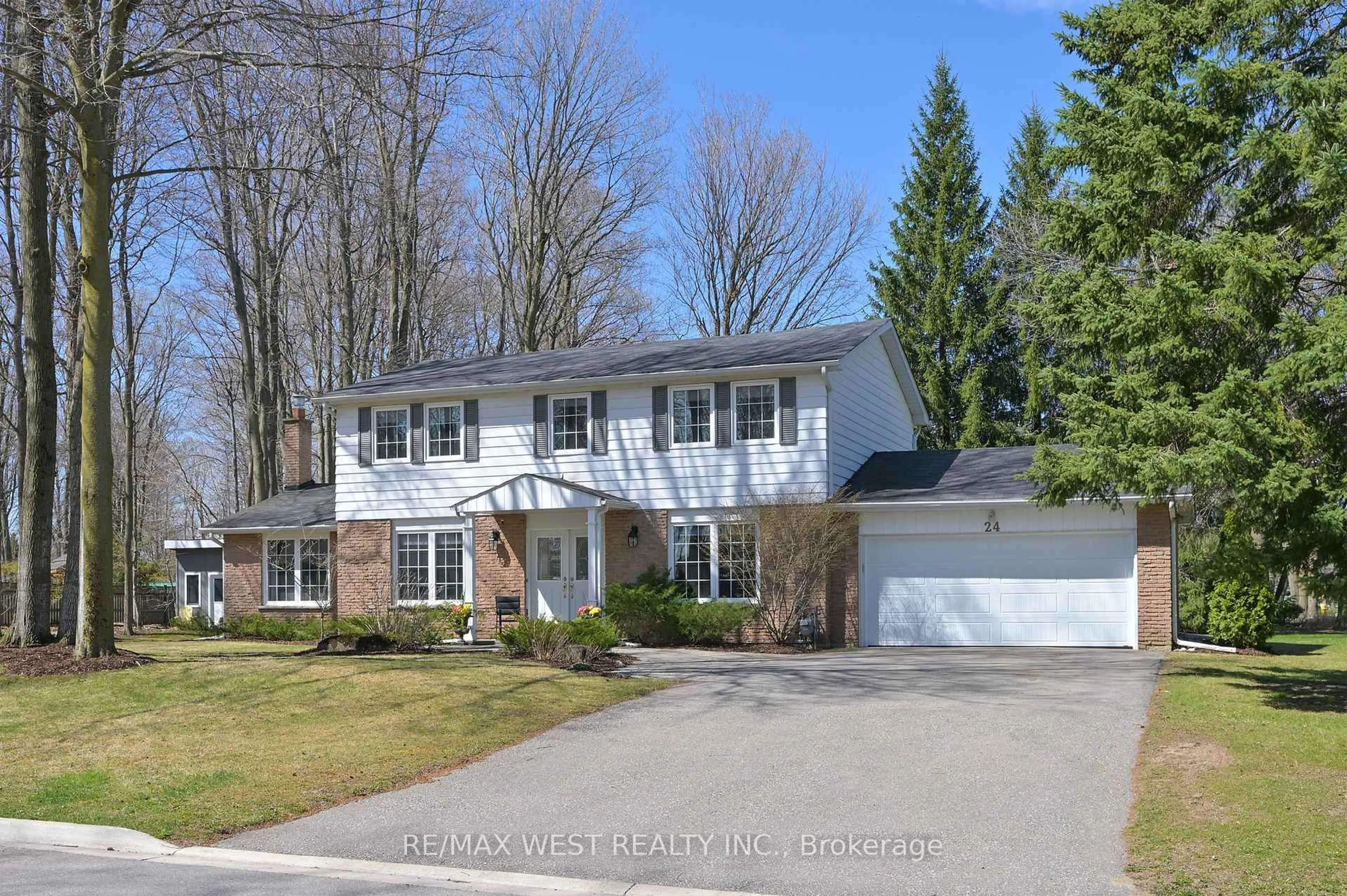 Unknown for 24 Cedarwood Cres, King Ontario L0G 1N0