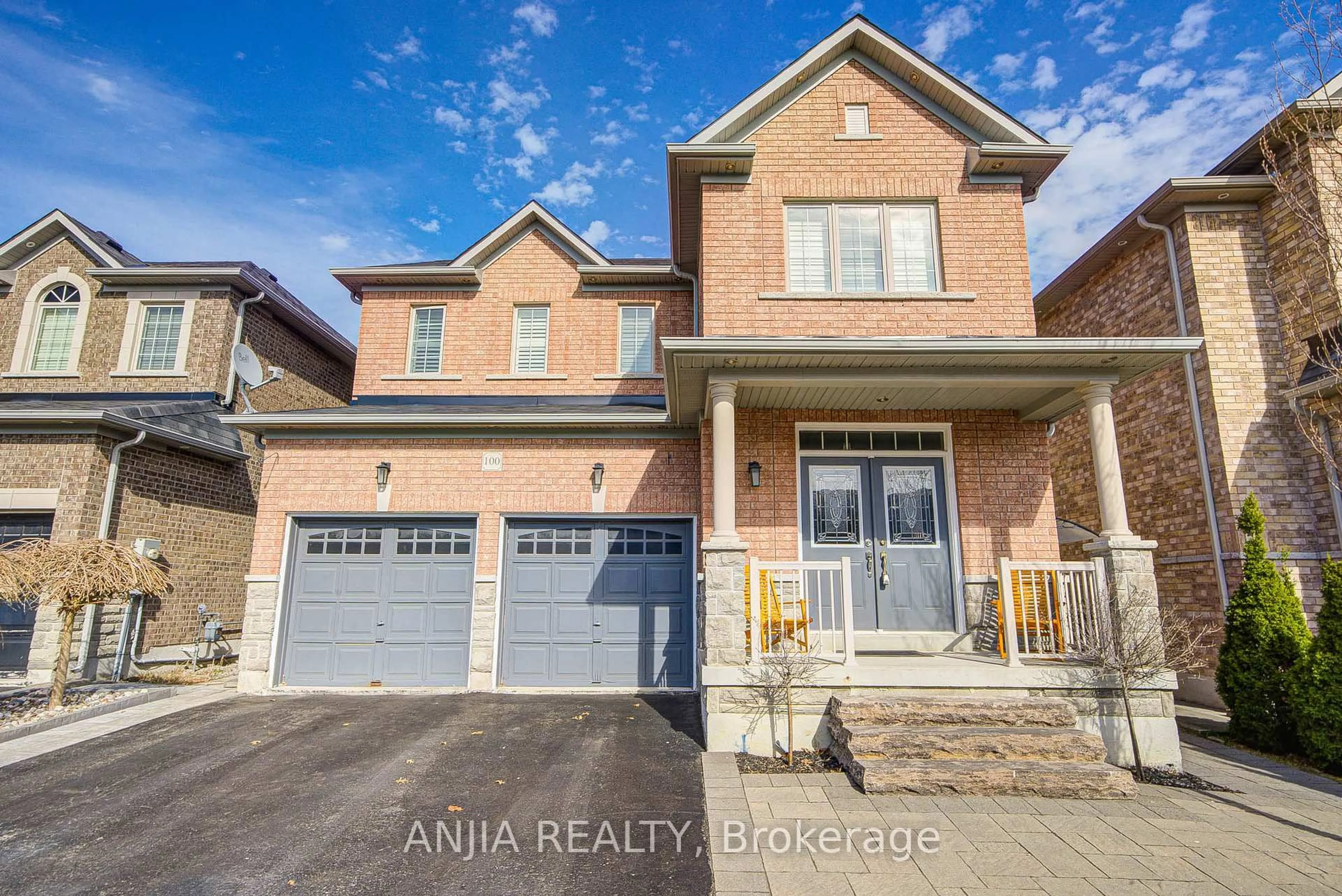 Home with brick exterior material, street for 100 James Mccullough Rd, Whitchurch-Stouffville Ontario L4A 0Z2