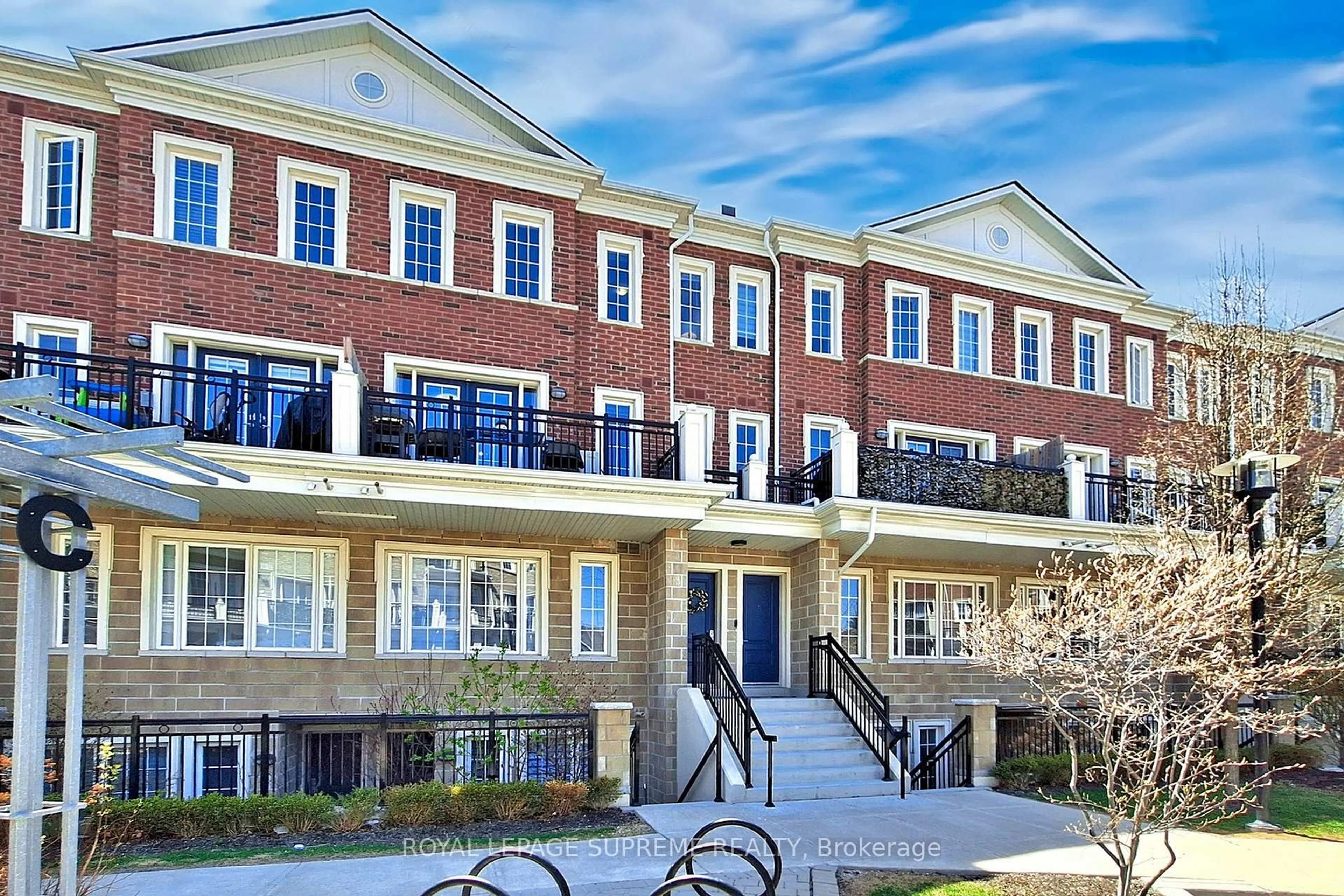Home with brick exterior material, building for 26 Bruce St #C08, Vaughan Ontario L4L 0H4