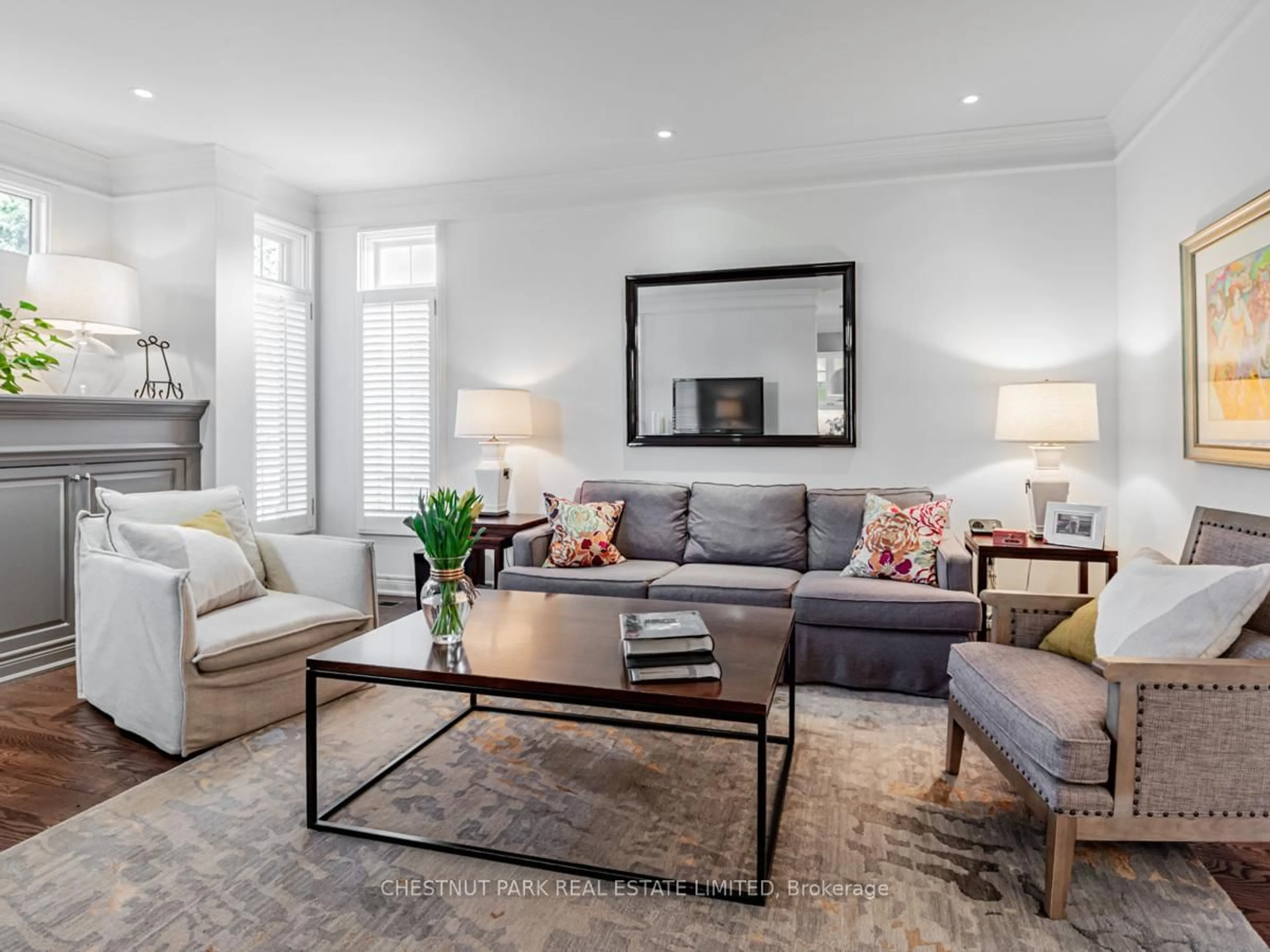 Living room with furniture, unknown for 86 Forest Lane Dr, Vaughan Ontario L4J 3N8