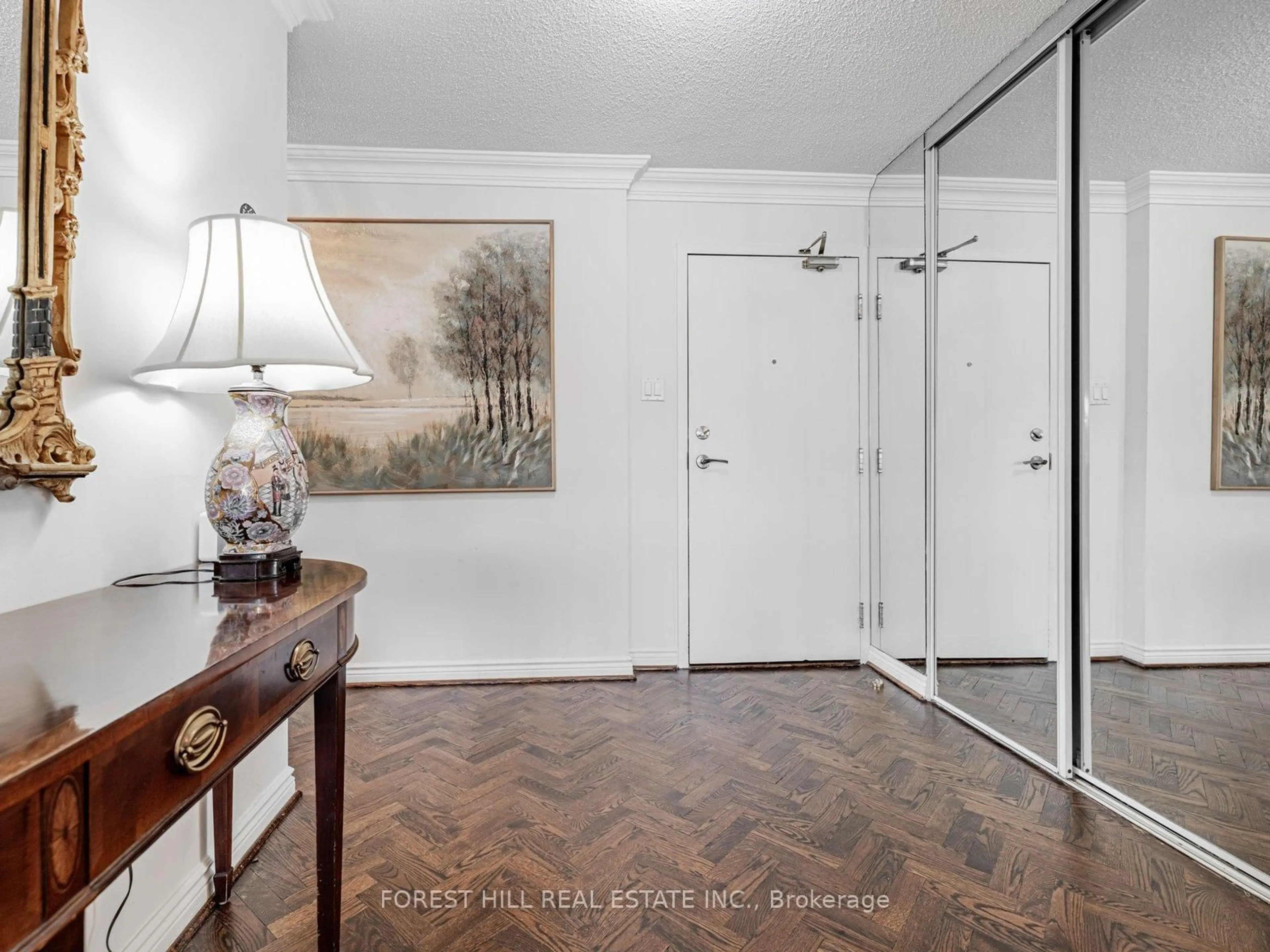 Indoor entryway for 1 Clark Ave #510, Vaughan Ontario L4J 7Y6