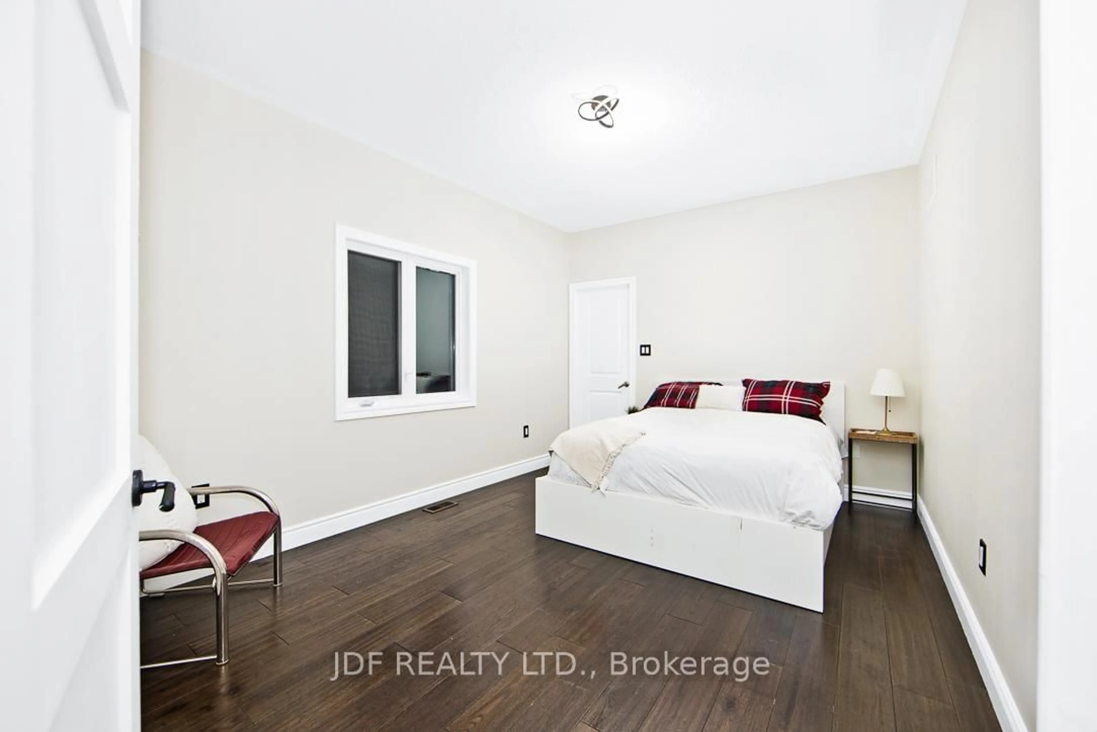 A pic of a room for 125 Cranbrook Cres, Vaughan Ontario L4H 4G9