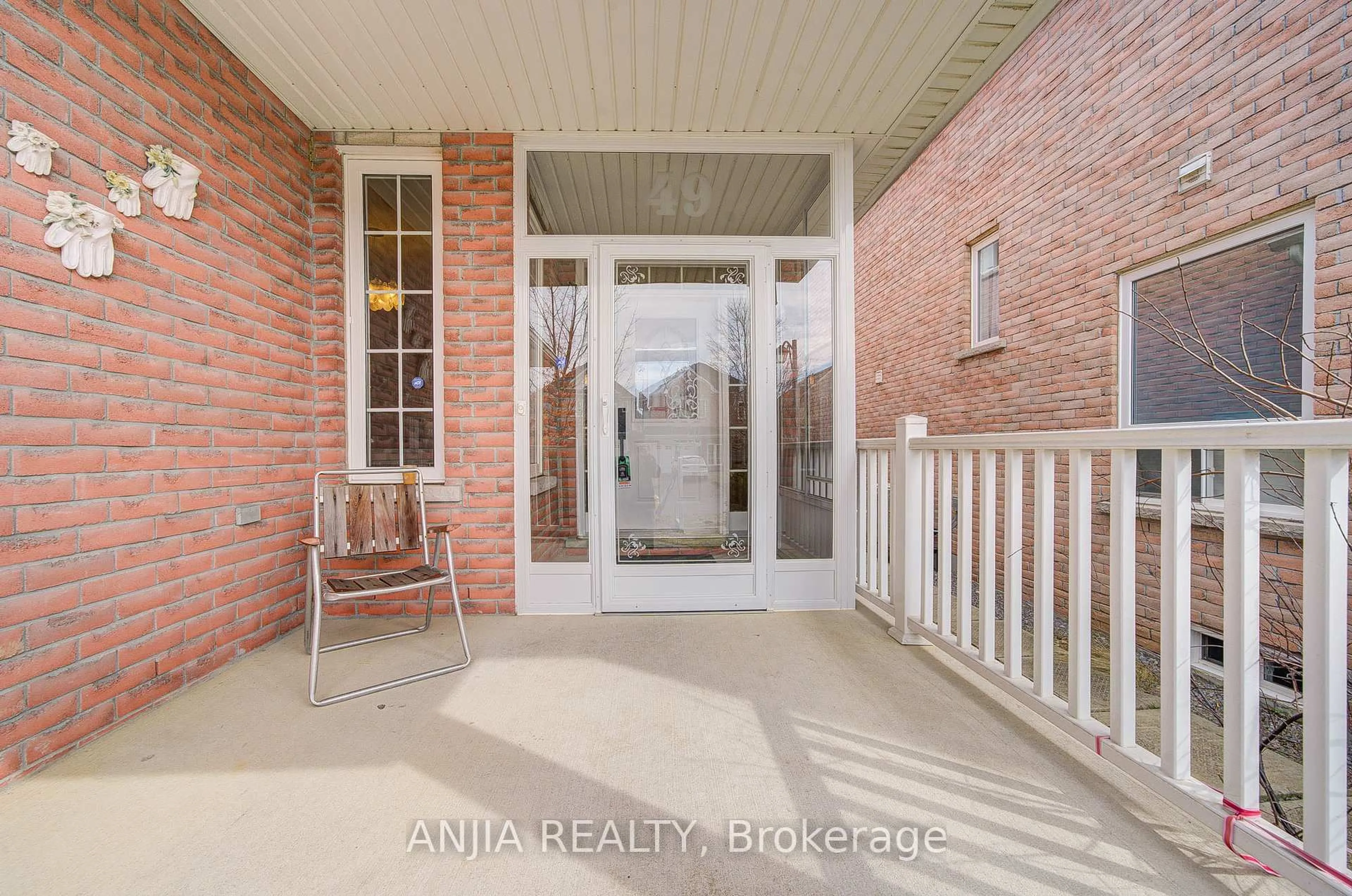 Indoor entryway for 49 Kentley St, Markham Ontario L6C 3G2
