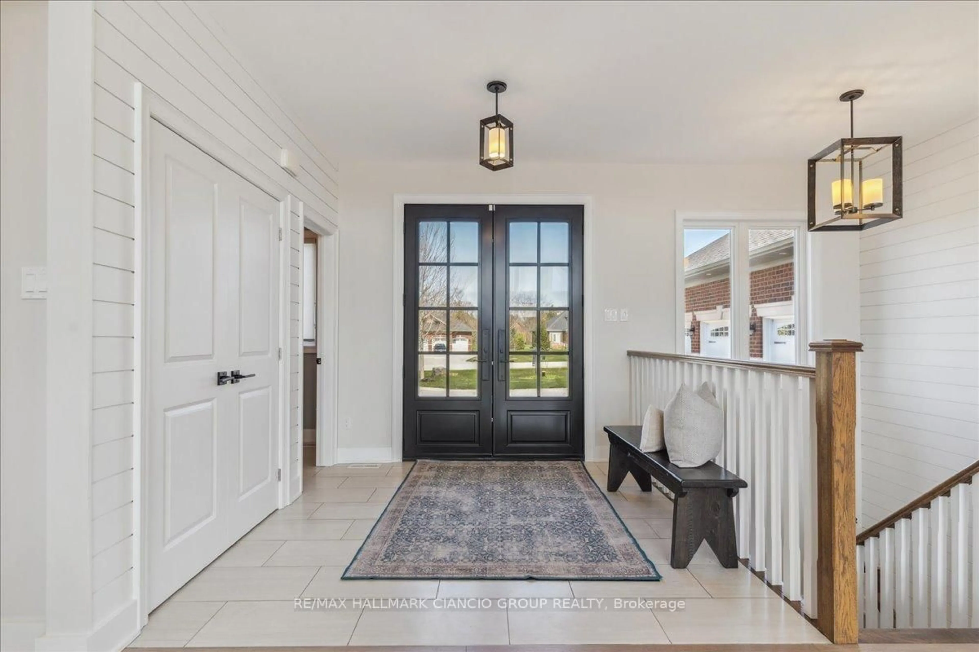 Indoor entryway for 16 Goodwood St, Uxbridge Ontario L0C 1A0