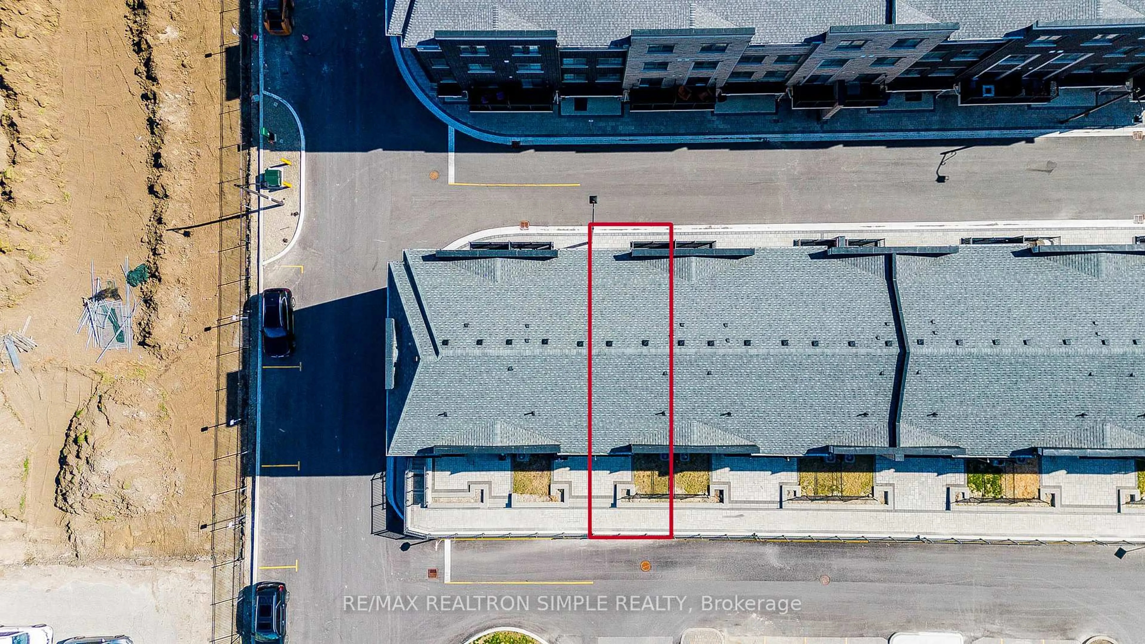 A pic from outside/outdoor area/front of a property/back of a property/a pic from drone, building for 20 Maybank Lane, Whitchurch-Stouffville Ontario L4A 4X7