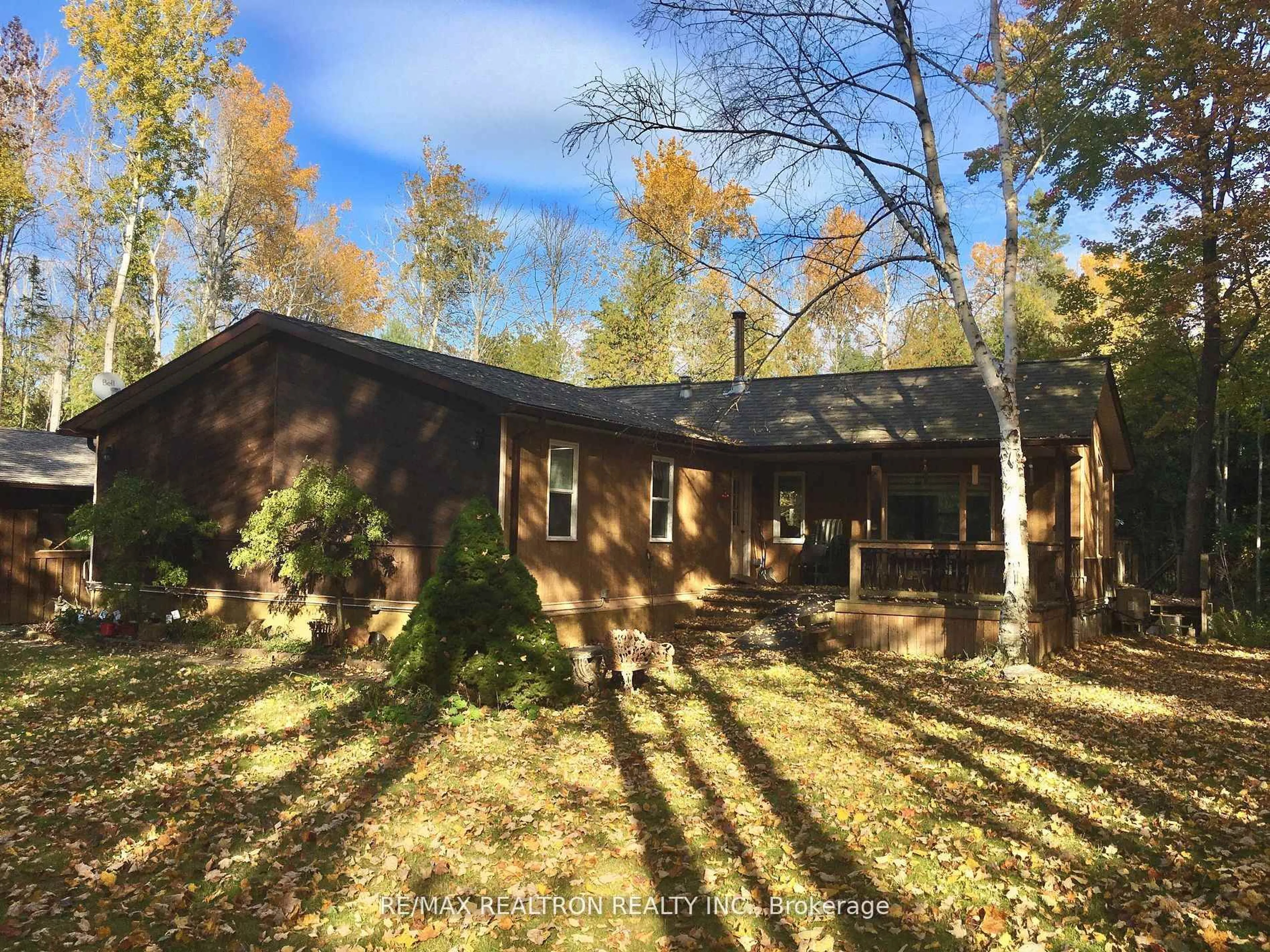 A pic from outside/outdoor area/front of a property/back of a property/a pic from drone, forest/trees view for 59 Forest Hill Dr, Adjala-Tosorontio Ontario L0M 1J0