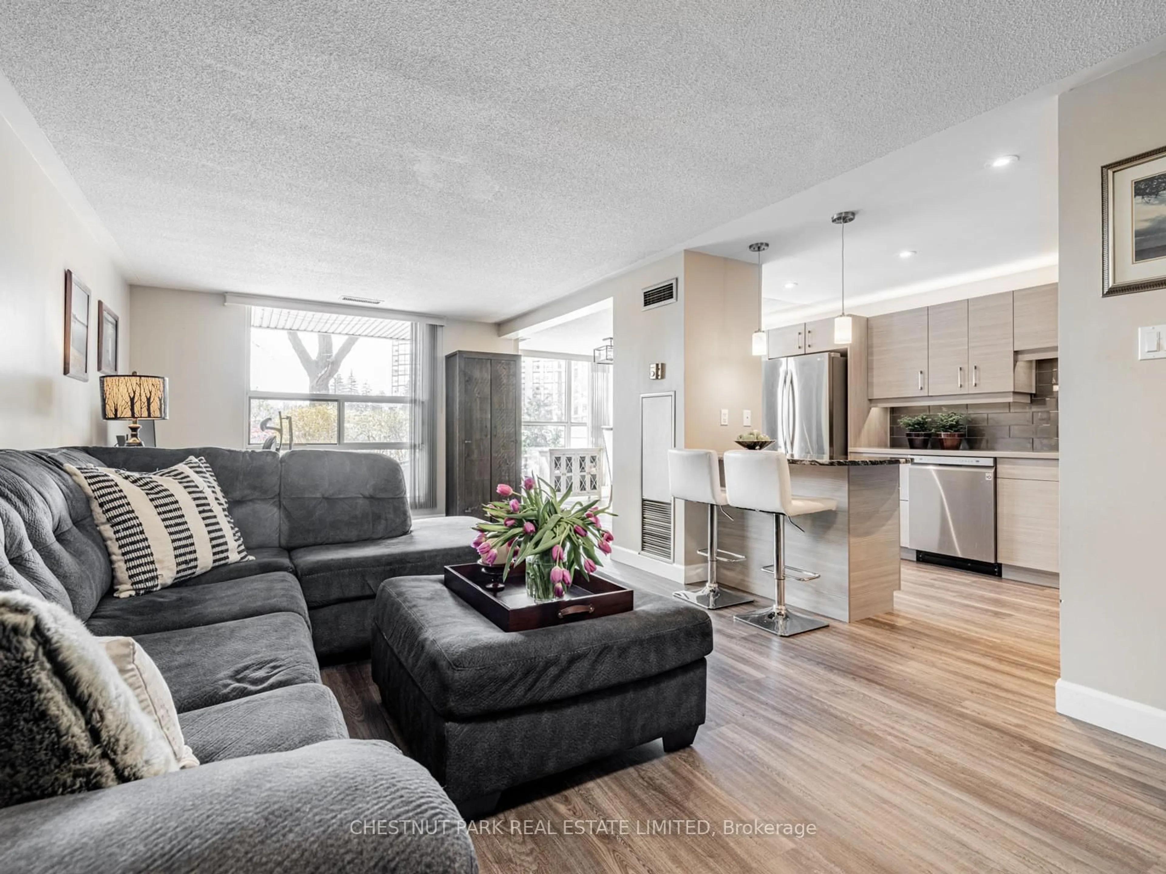 Open concept kitchen, unknown for 30 Harding Blvd #107, Richmond Hill Ontario L4C 9M3