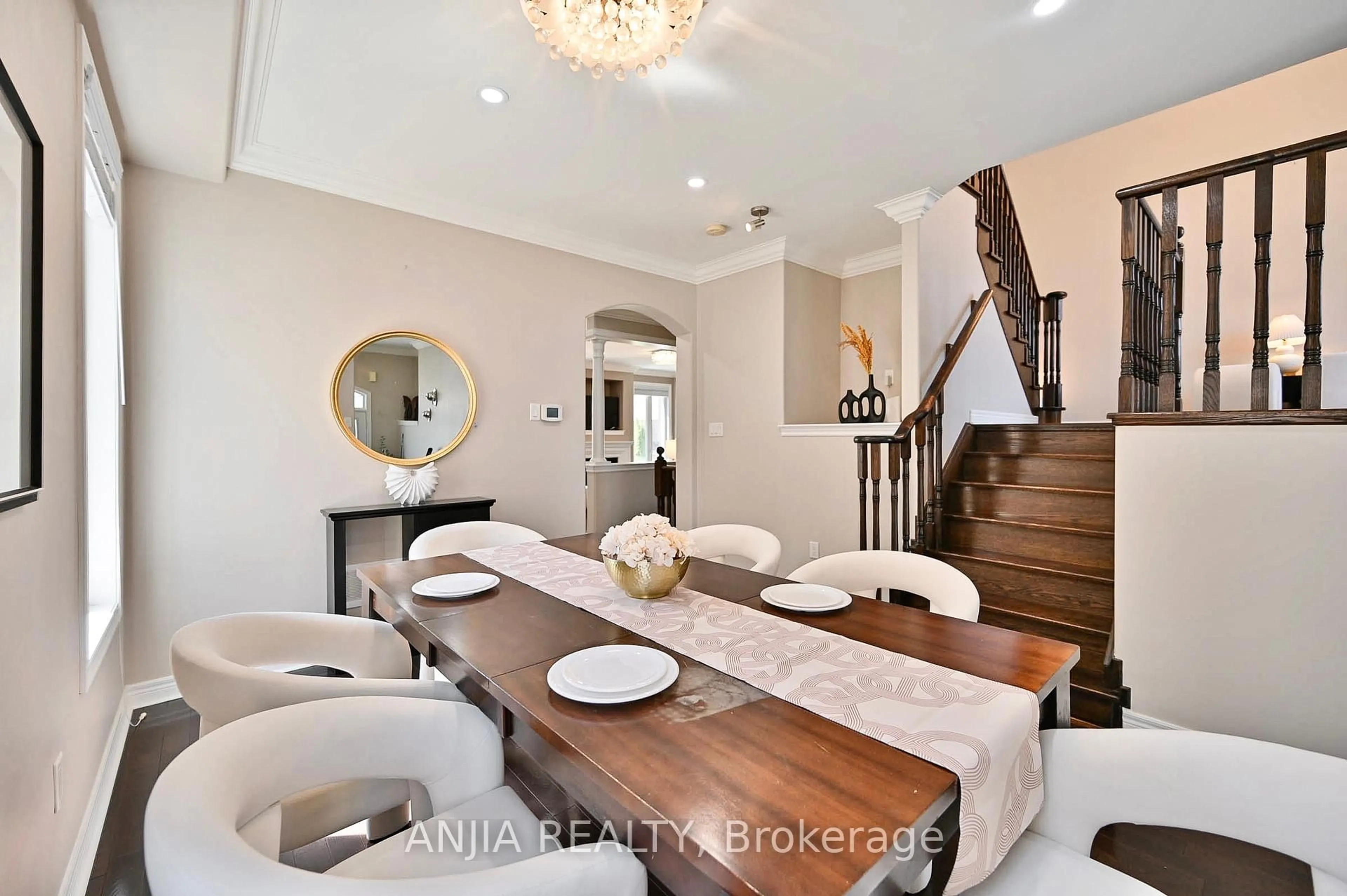 Dining room, unknown for 42 Grayleaf Dr, Whitchurch-Stouffville Ontario L4A 1S8