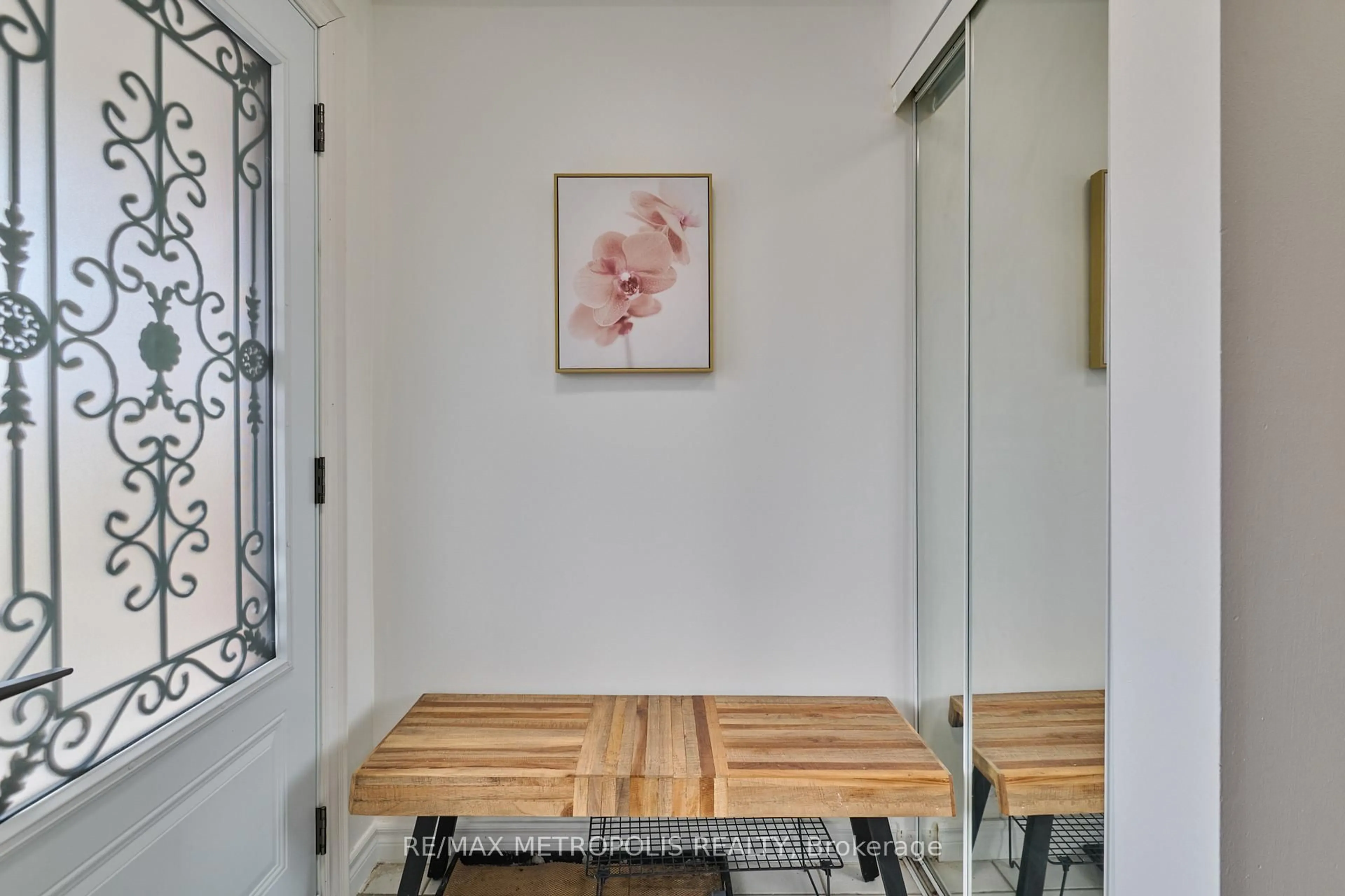 Indoor entryway for 87 Billingsley Cres, Markham Ontario L3S 4P5