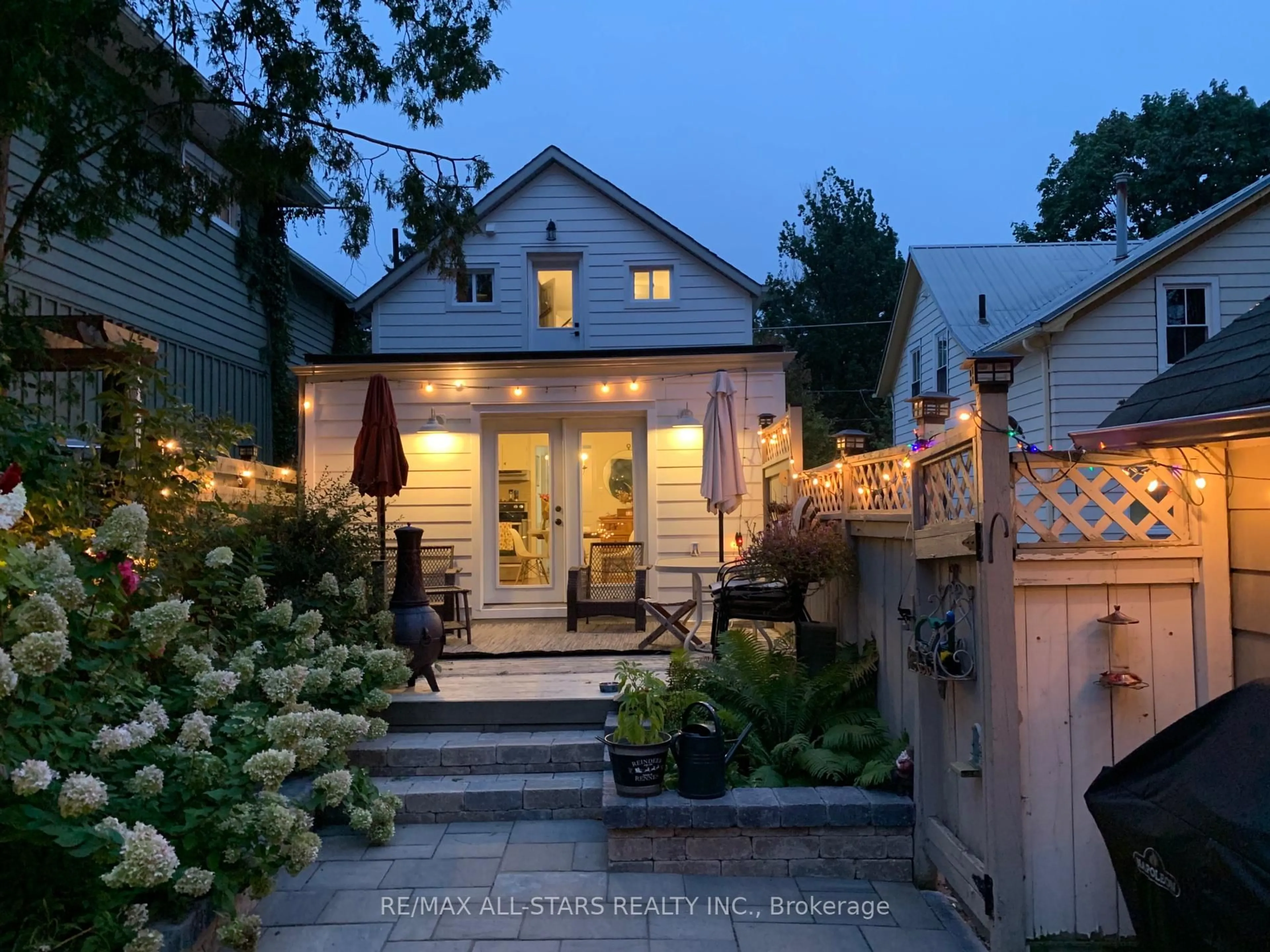 Unknown for 20 Victoria St, Whitchurch-Stouffville Ontario L4A 3R7