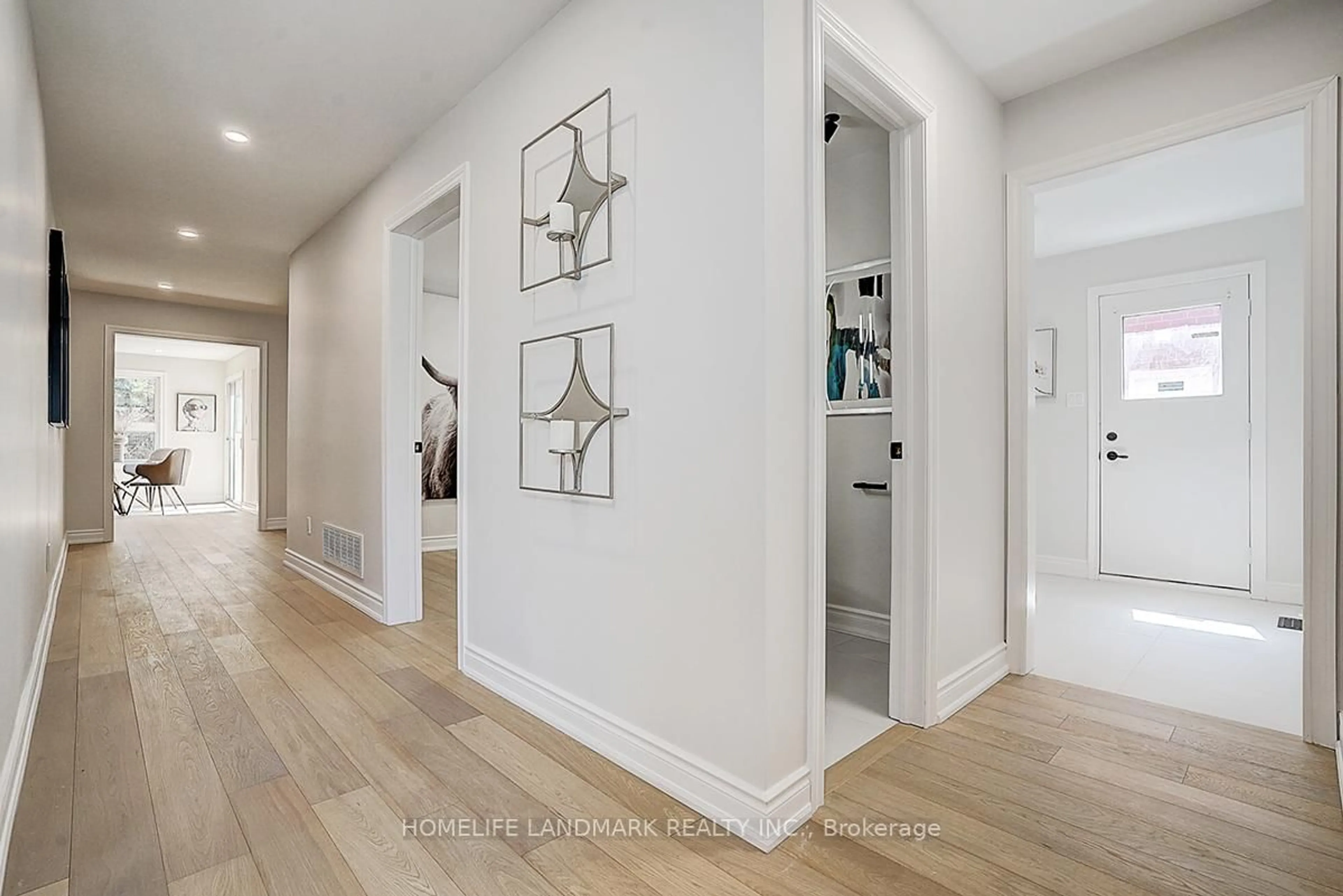 Indoor entryway for 69 Aristotle Dr, Richmond Hill Ontario L4S 1J7
