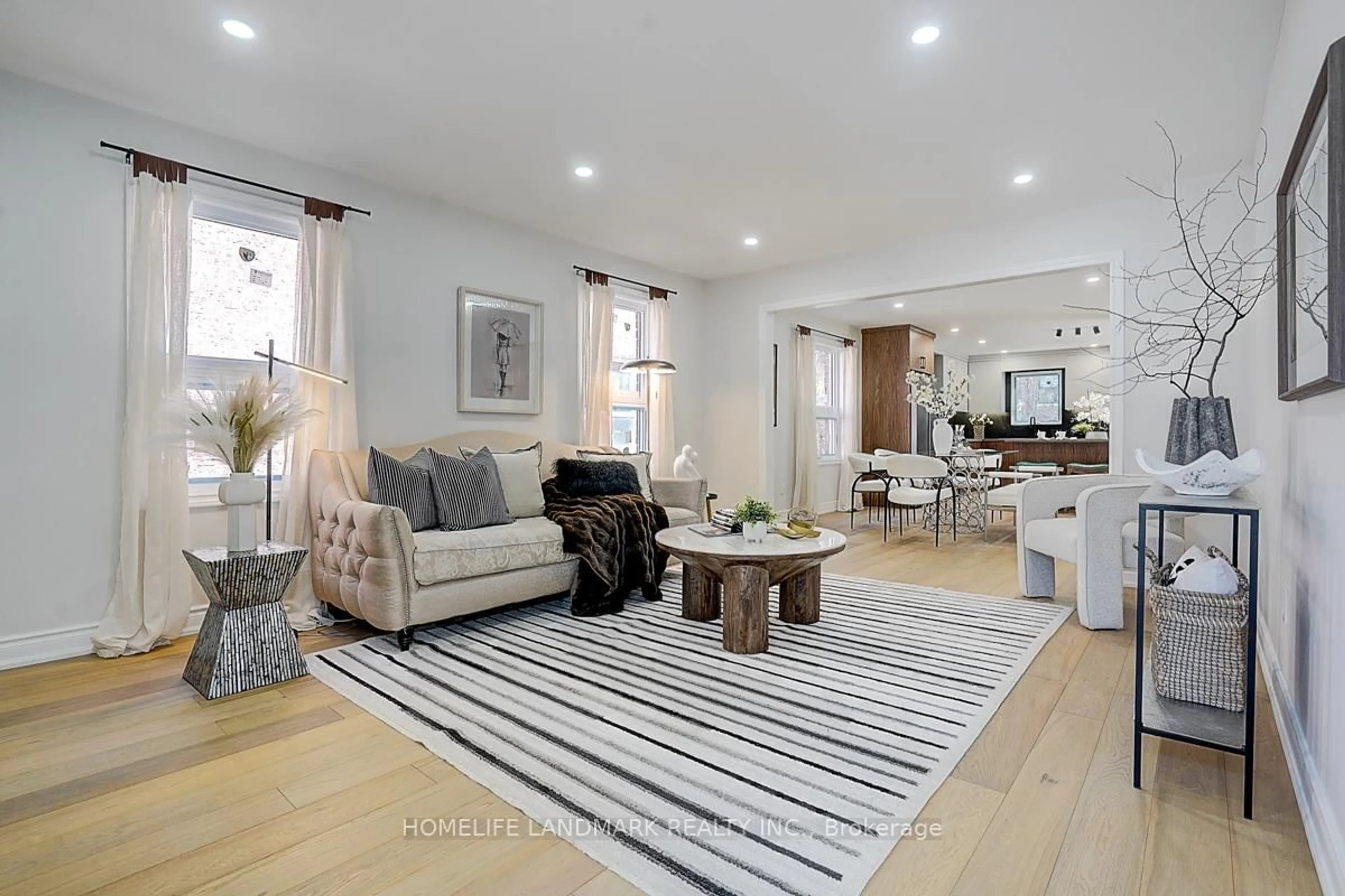 Living room with furniture, unknown for 69 Aristotle Dr, Richmond Hill Ontario L4S 1J7