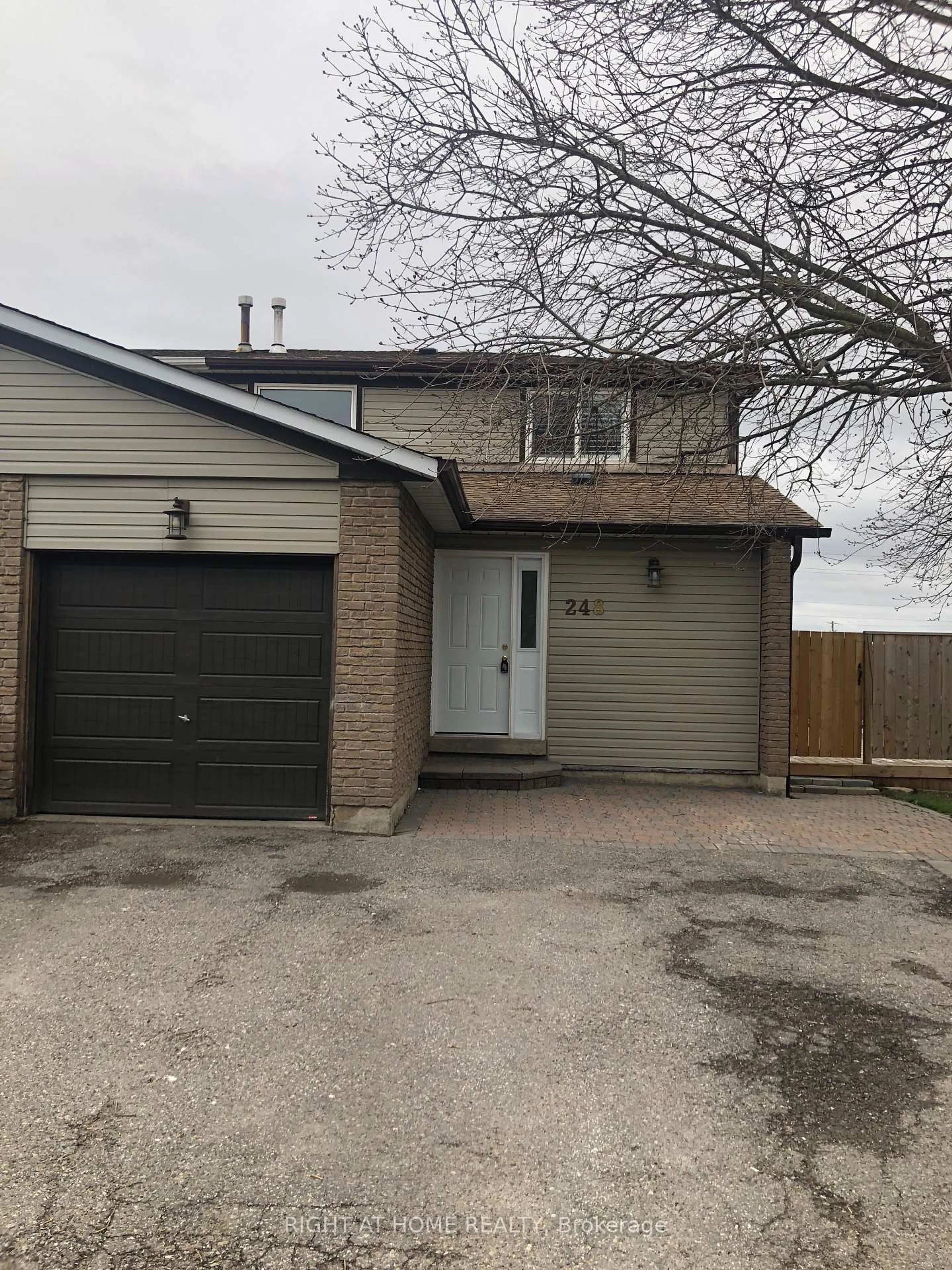 A pic from outside/outdoor area/front of a property/back of a property/a pic from drone, street for 248 Britannia Ave, Bradford West Gwillimbury Ontario L3Z 1A7