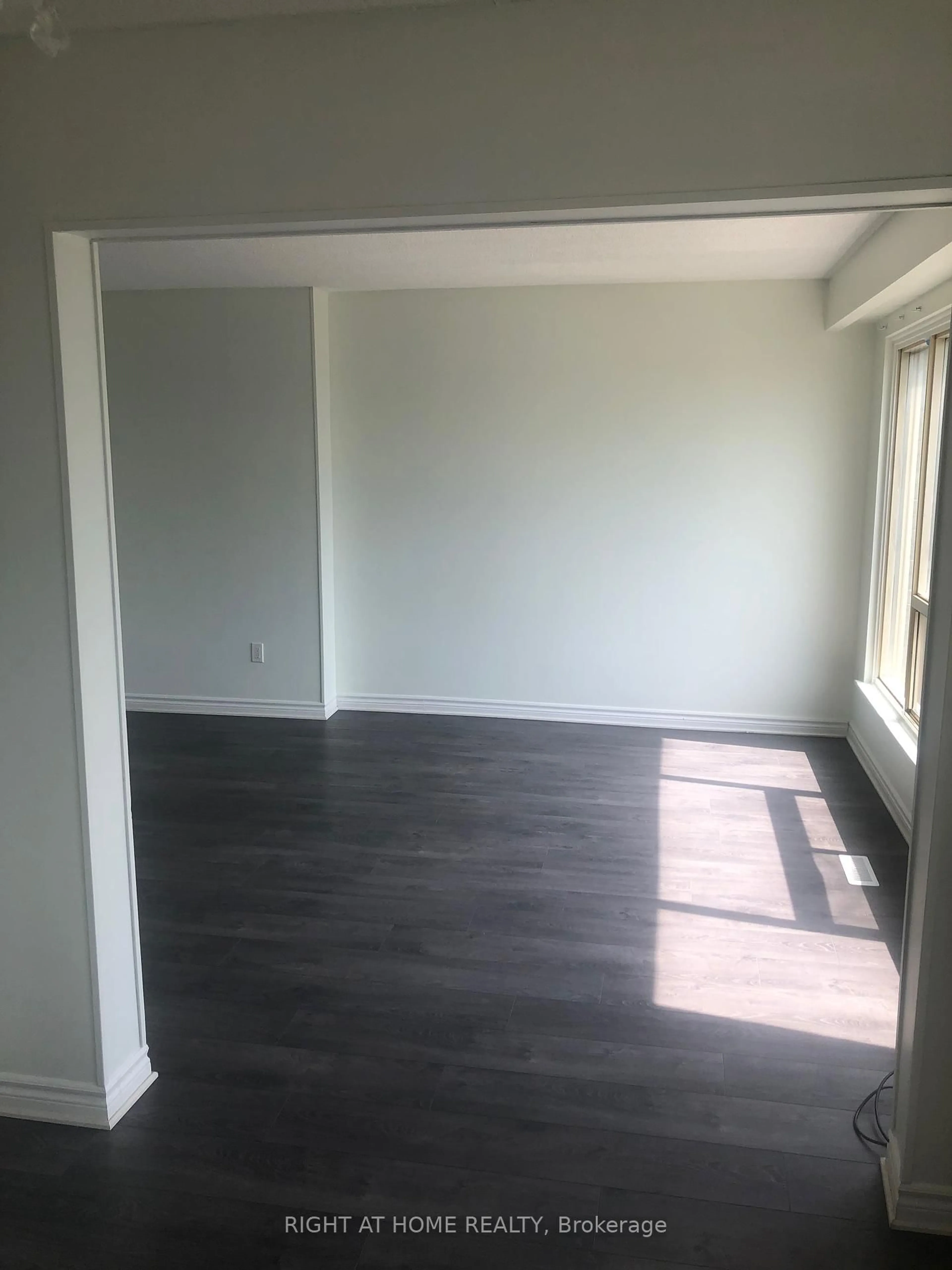 A pic of a room for 248 Britannia Ave, Bradford West Gwillimbury Ontario L3Z 1A7