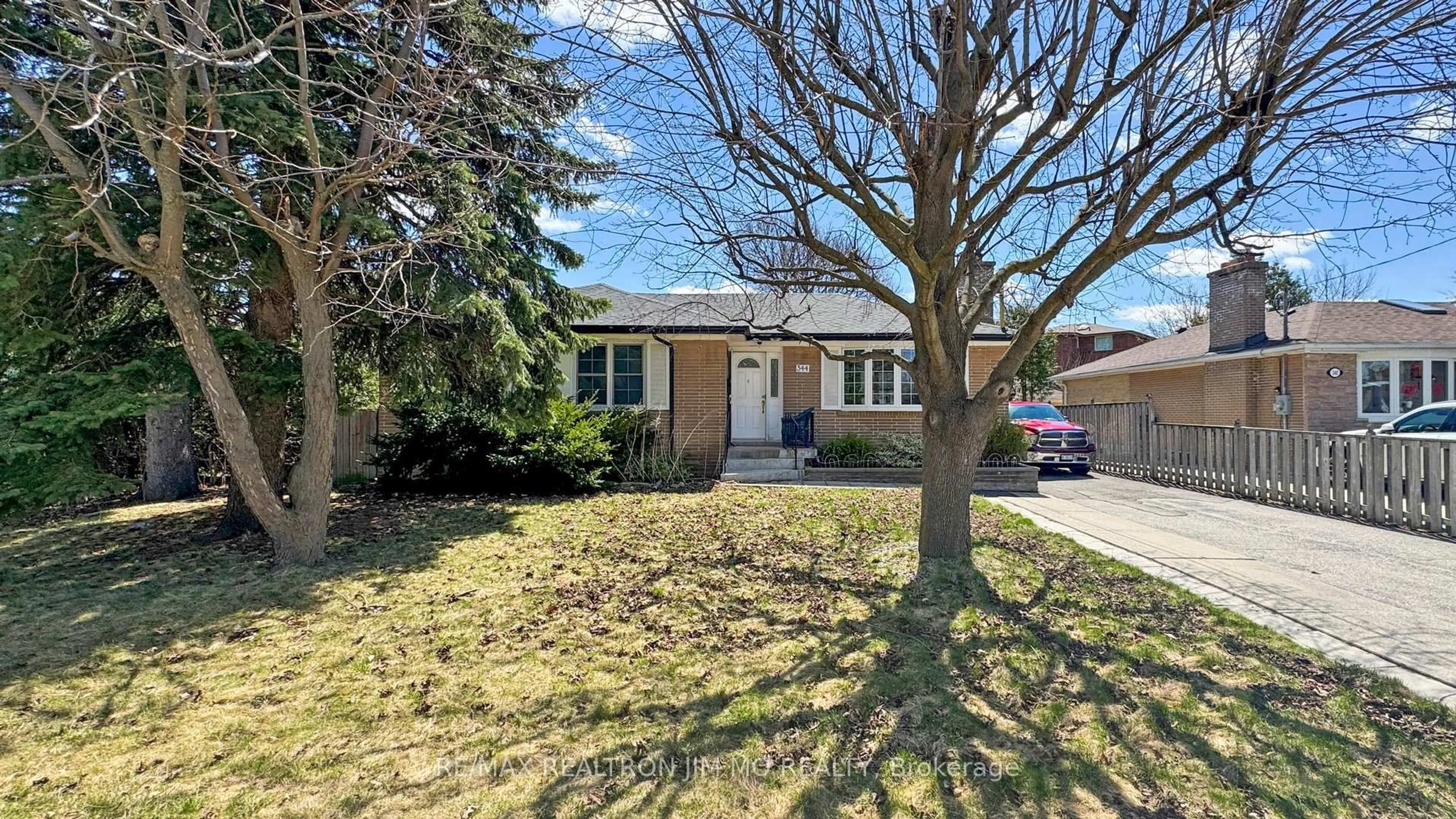 Home with brick exterior material, street for 344 Paliser Cres, Richmond Hill Ontario L4C 1R8