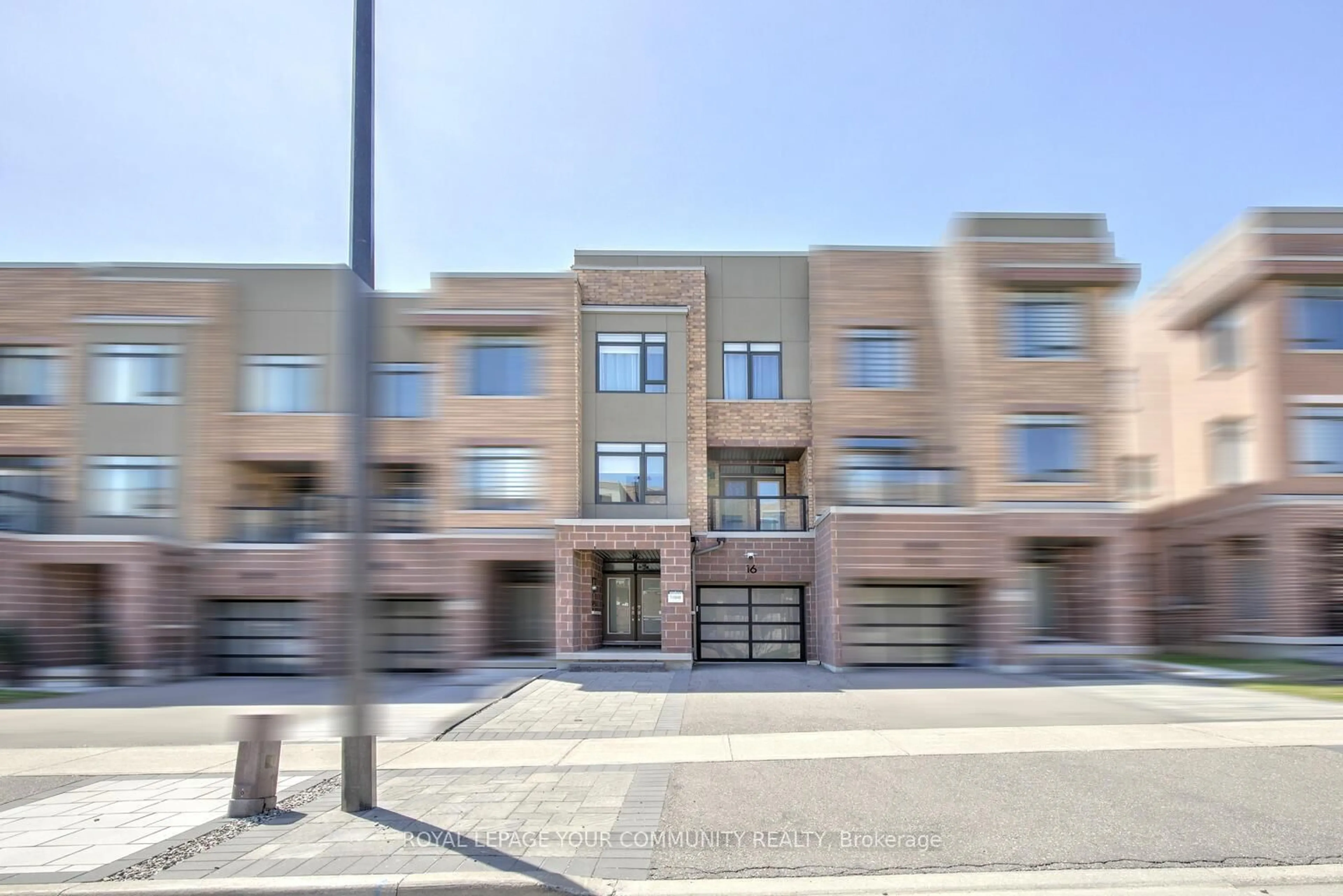 Unknown for 16 Glenngarry Cres, Vaughan Ontario L6A 4Z4