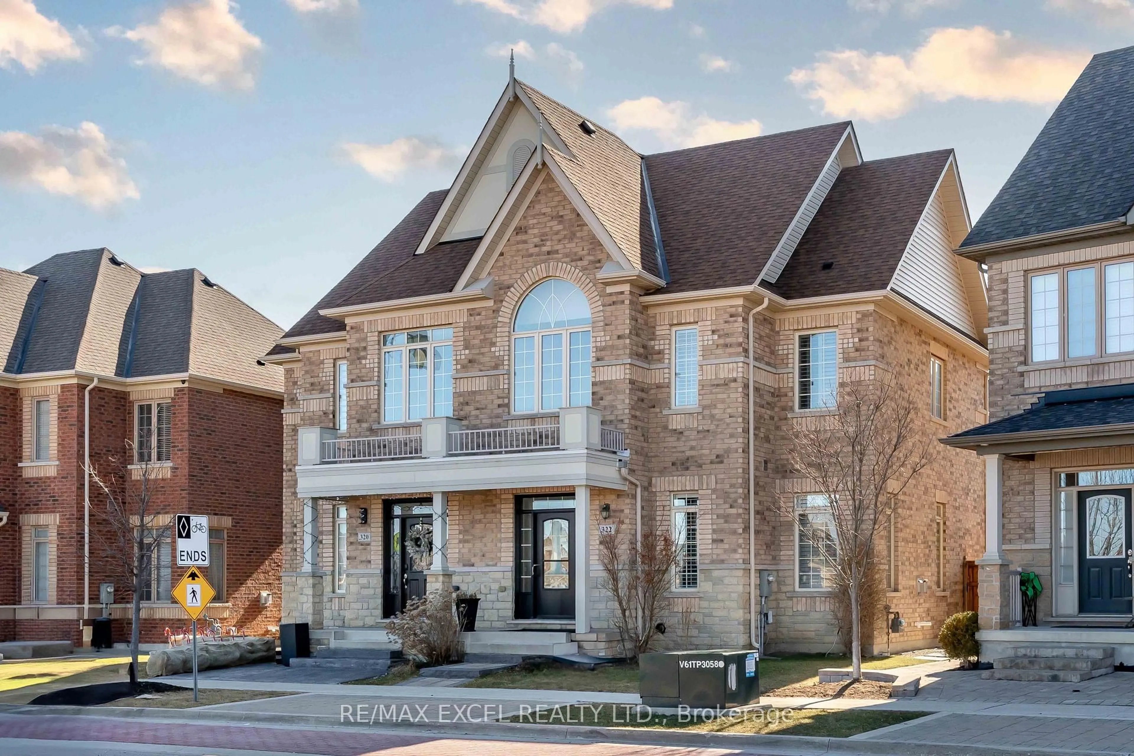Home with brick exterior material, street for 322 Barons St, Vaughan Ontario L4H 4H4